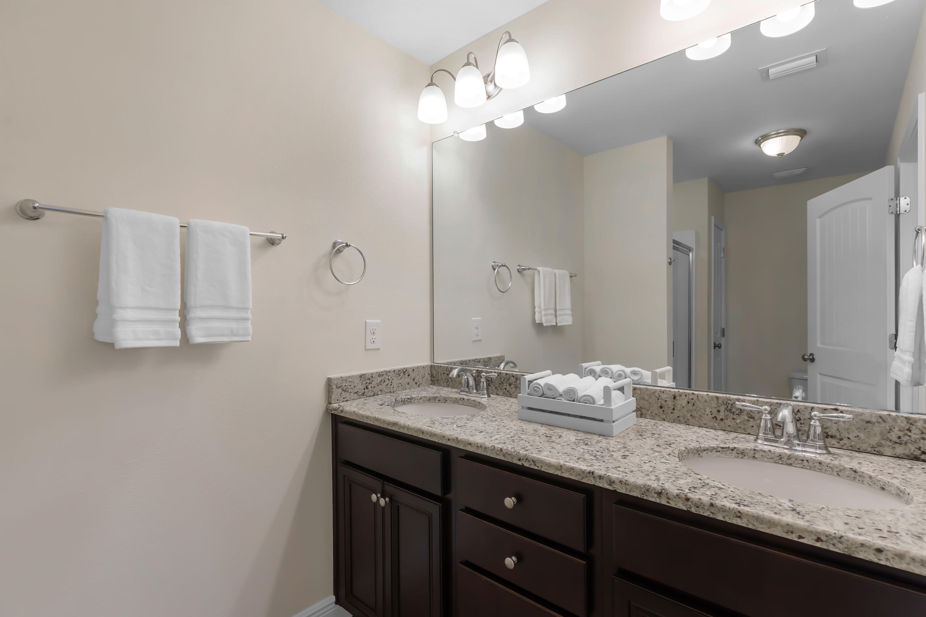 RESERVE POINTE - Residential