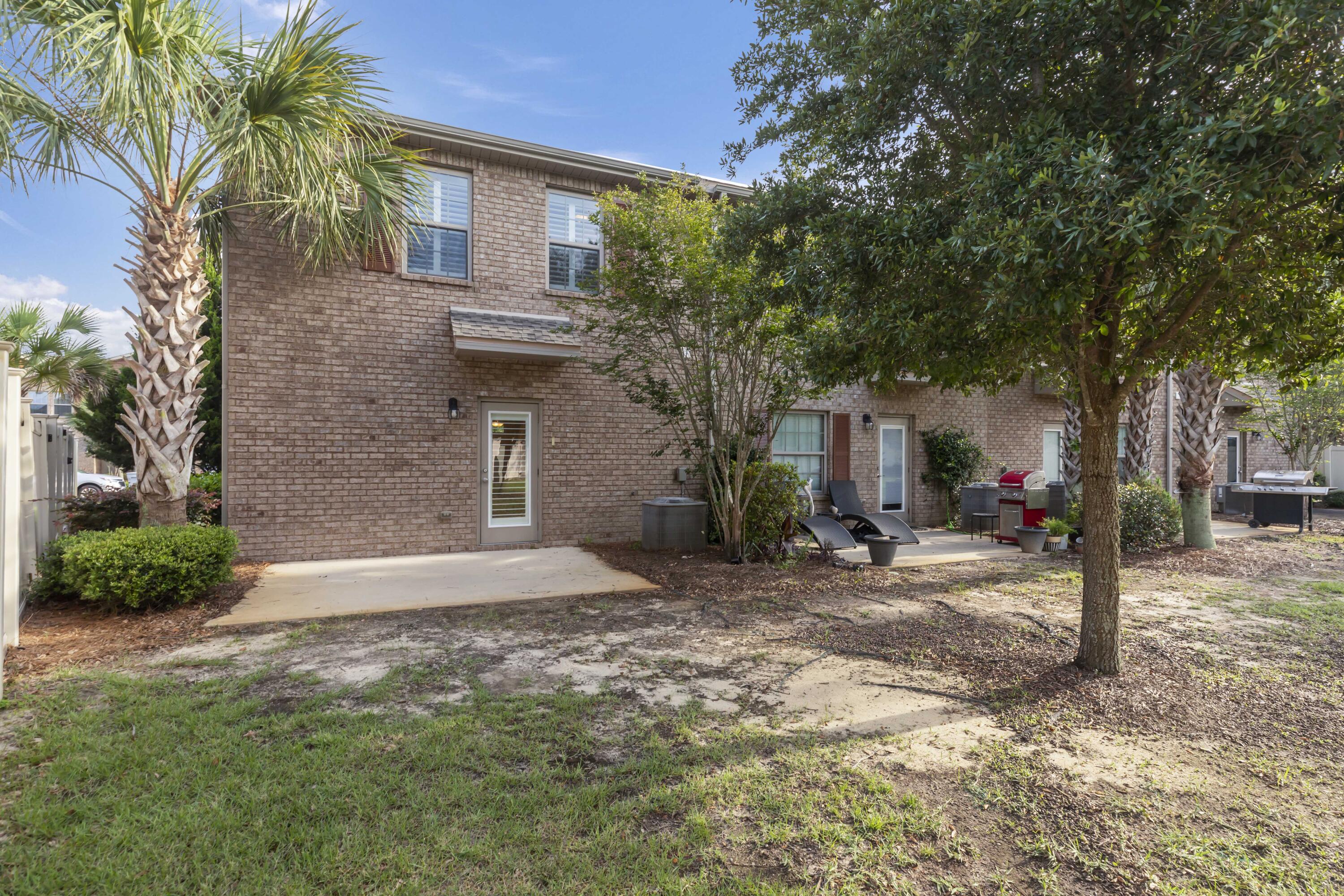 RESERVE POINTE - Residential