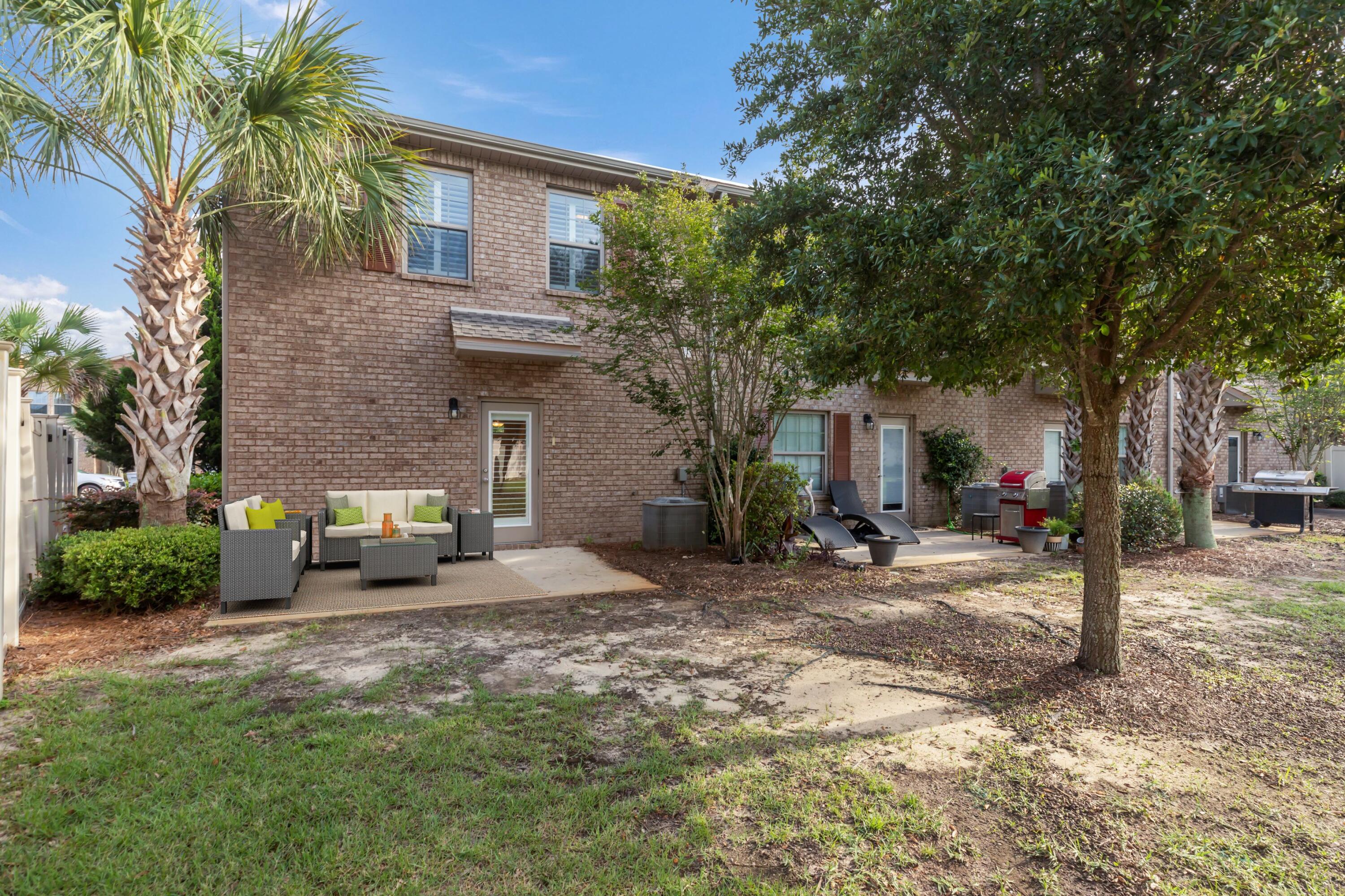 RESERVE POINTE - Residential