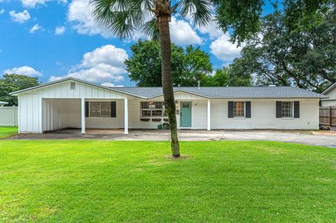 A home in Fort Walton Beach