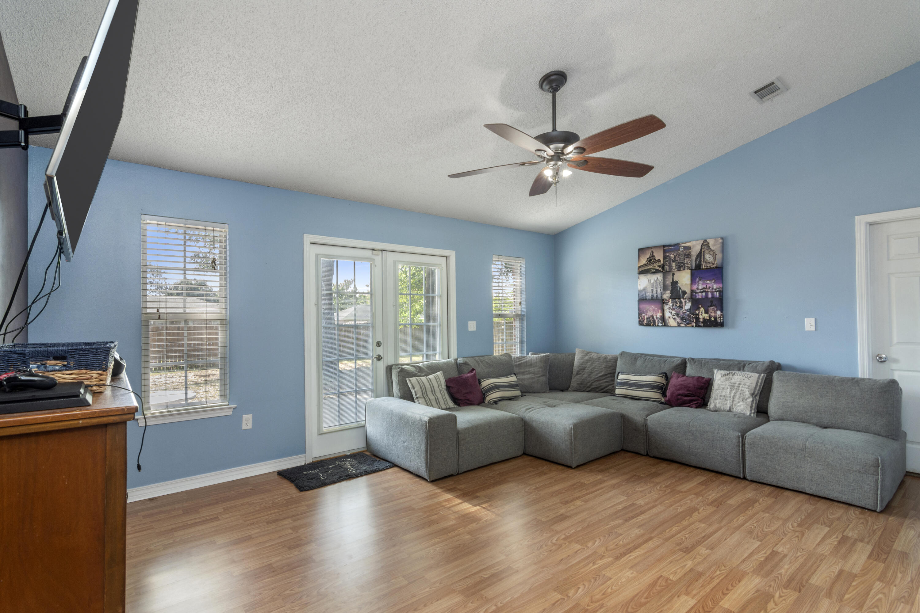 AUBURN ACRES - Residential