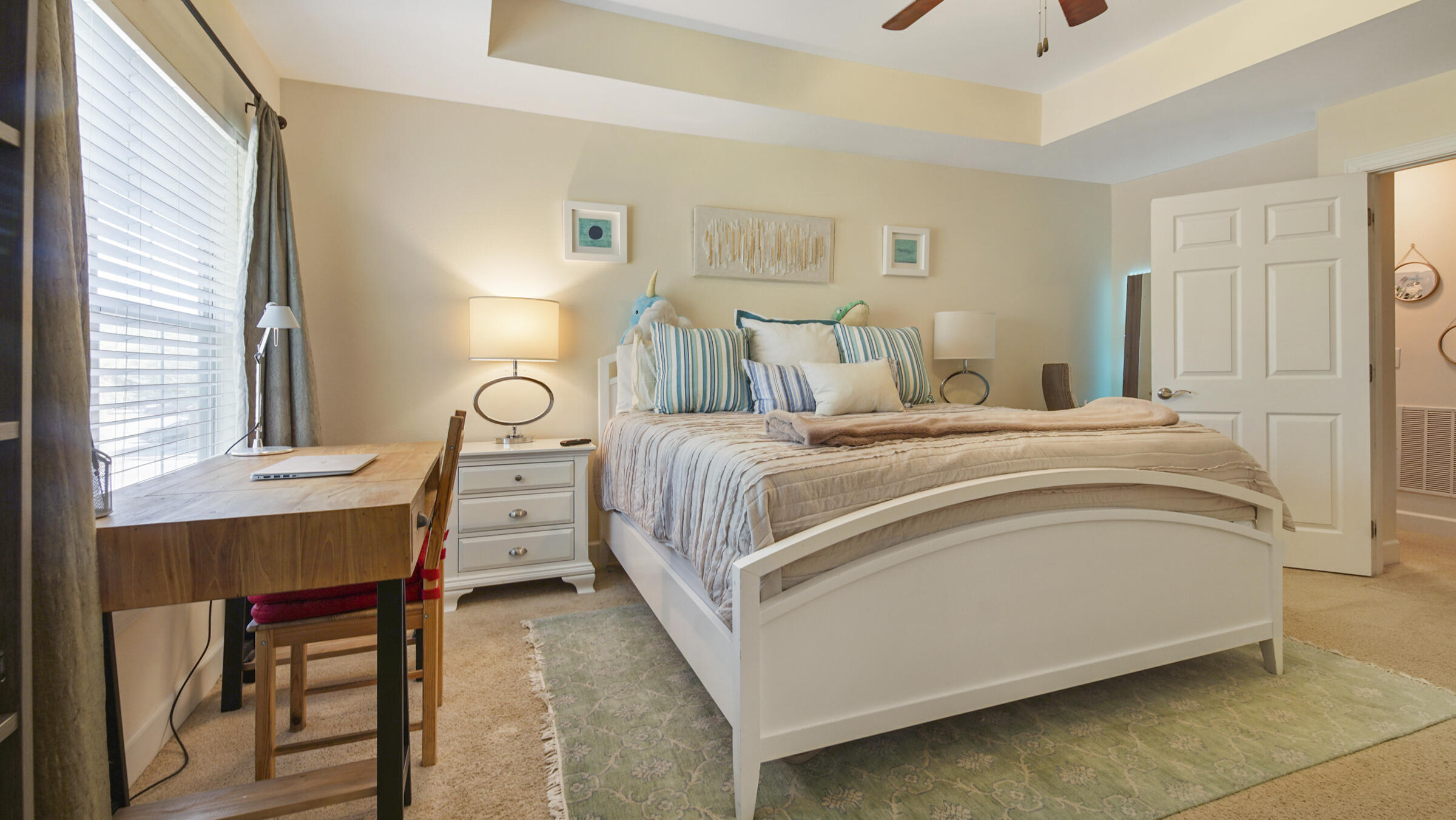 EAGLE BAY - Residential