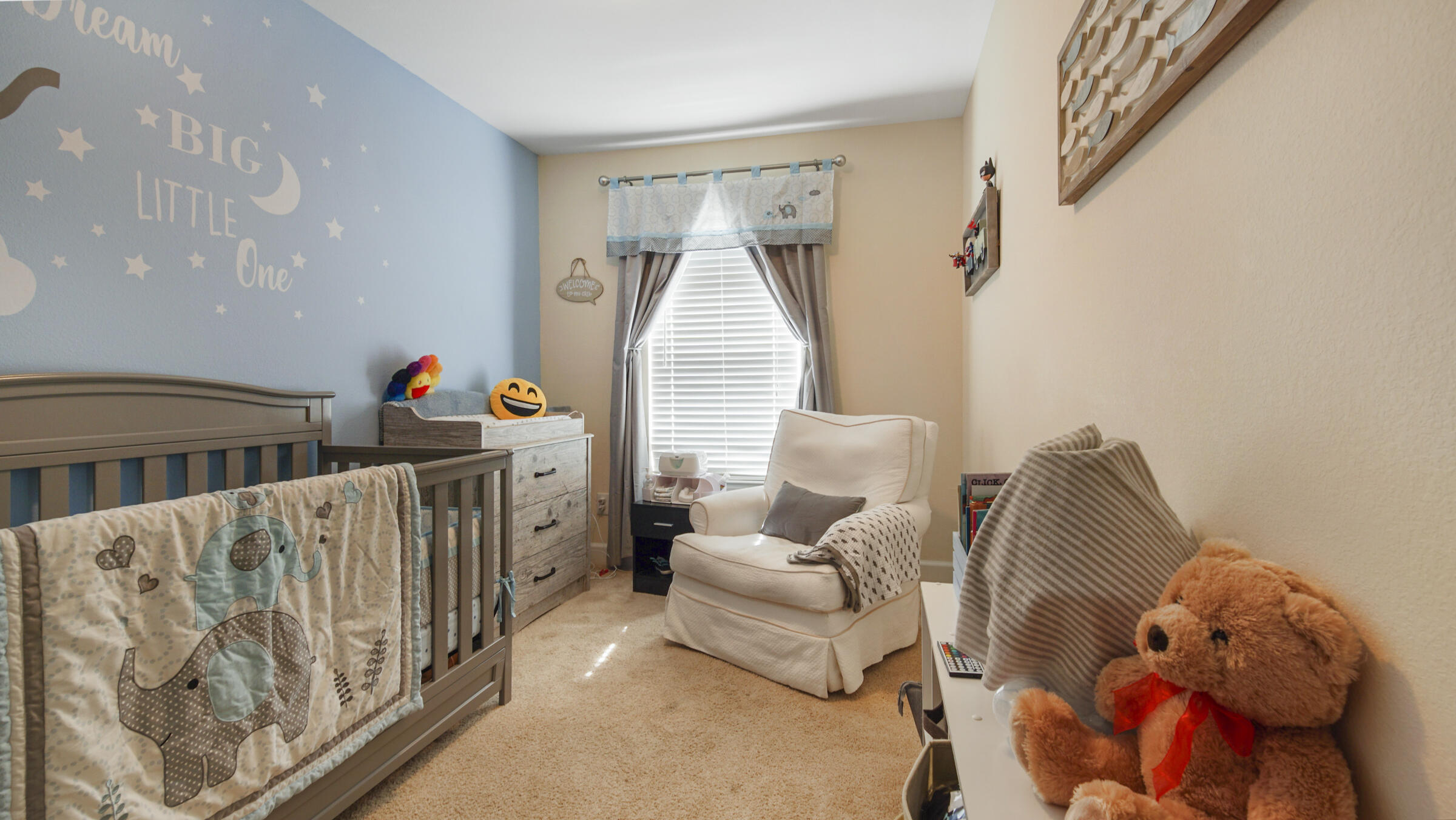 EAGLE BAY - Residential