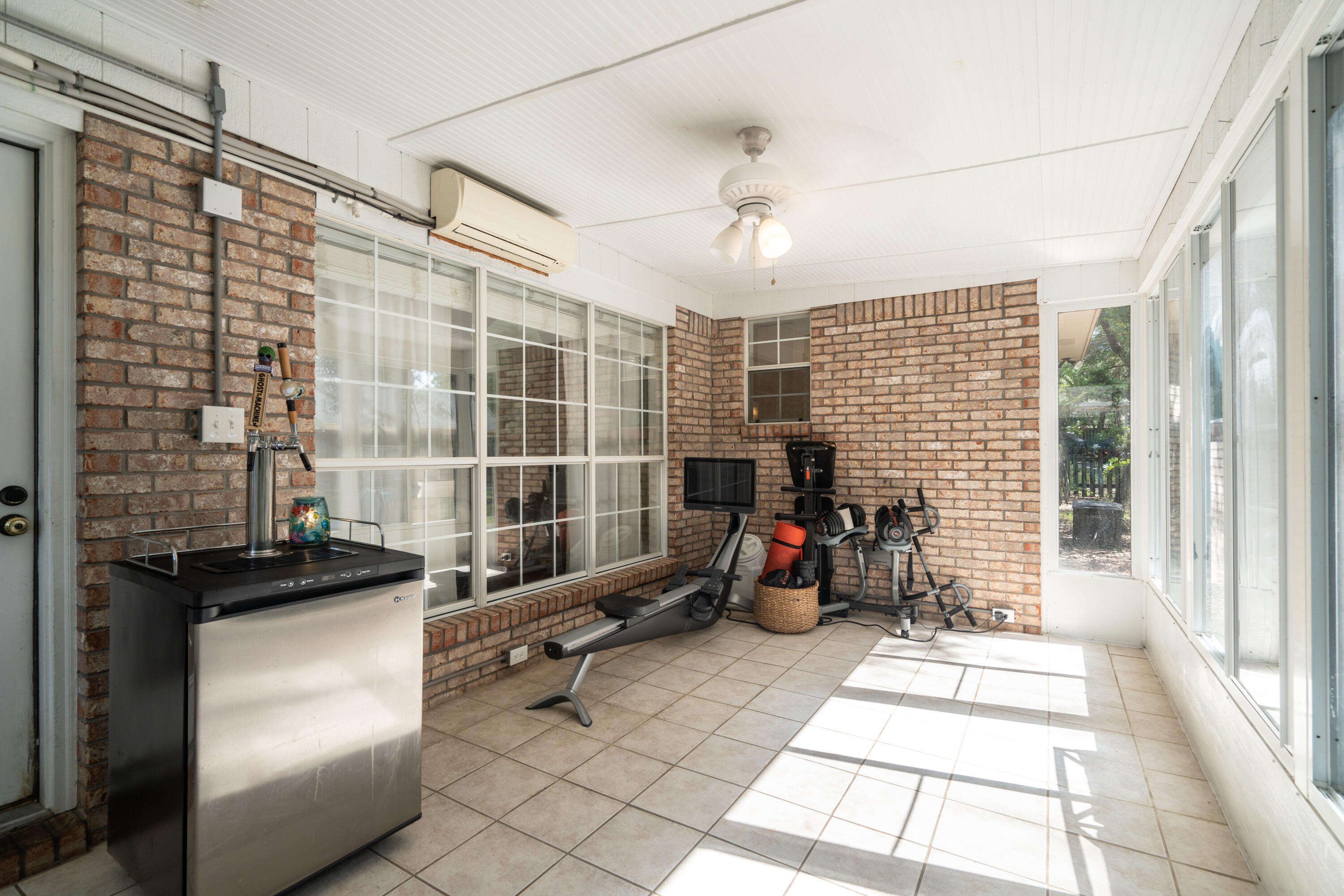 PARKWOOD ESTATES PH 1 BLUEWATER BAY - Residential