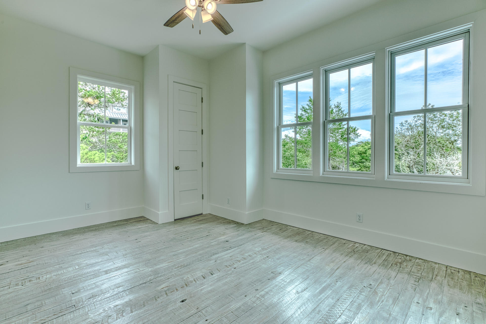 BLUE MOUNTAIN BEACH - Residential