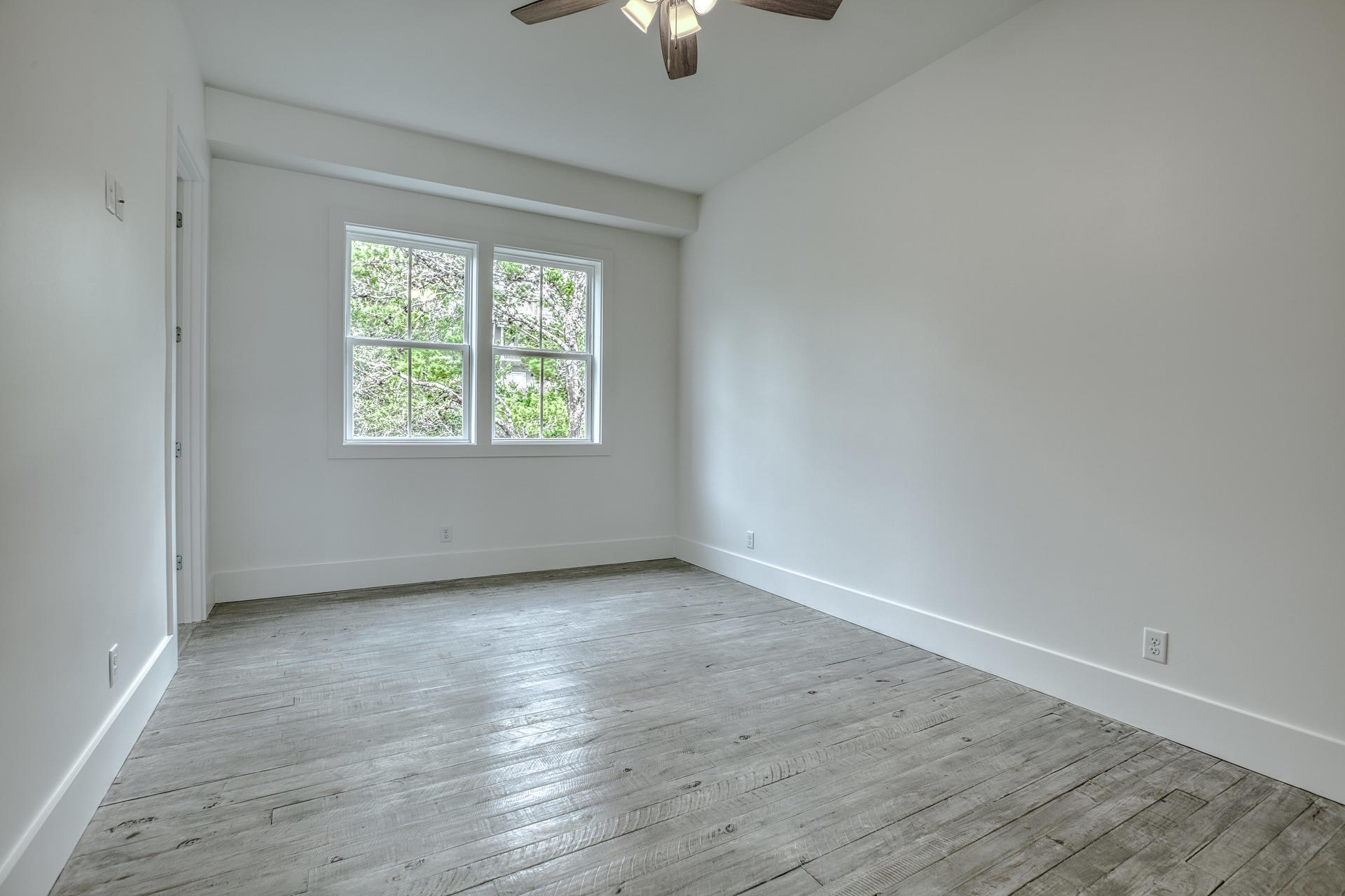 BLUE MOUNTAIN BEACH - Residential