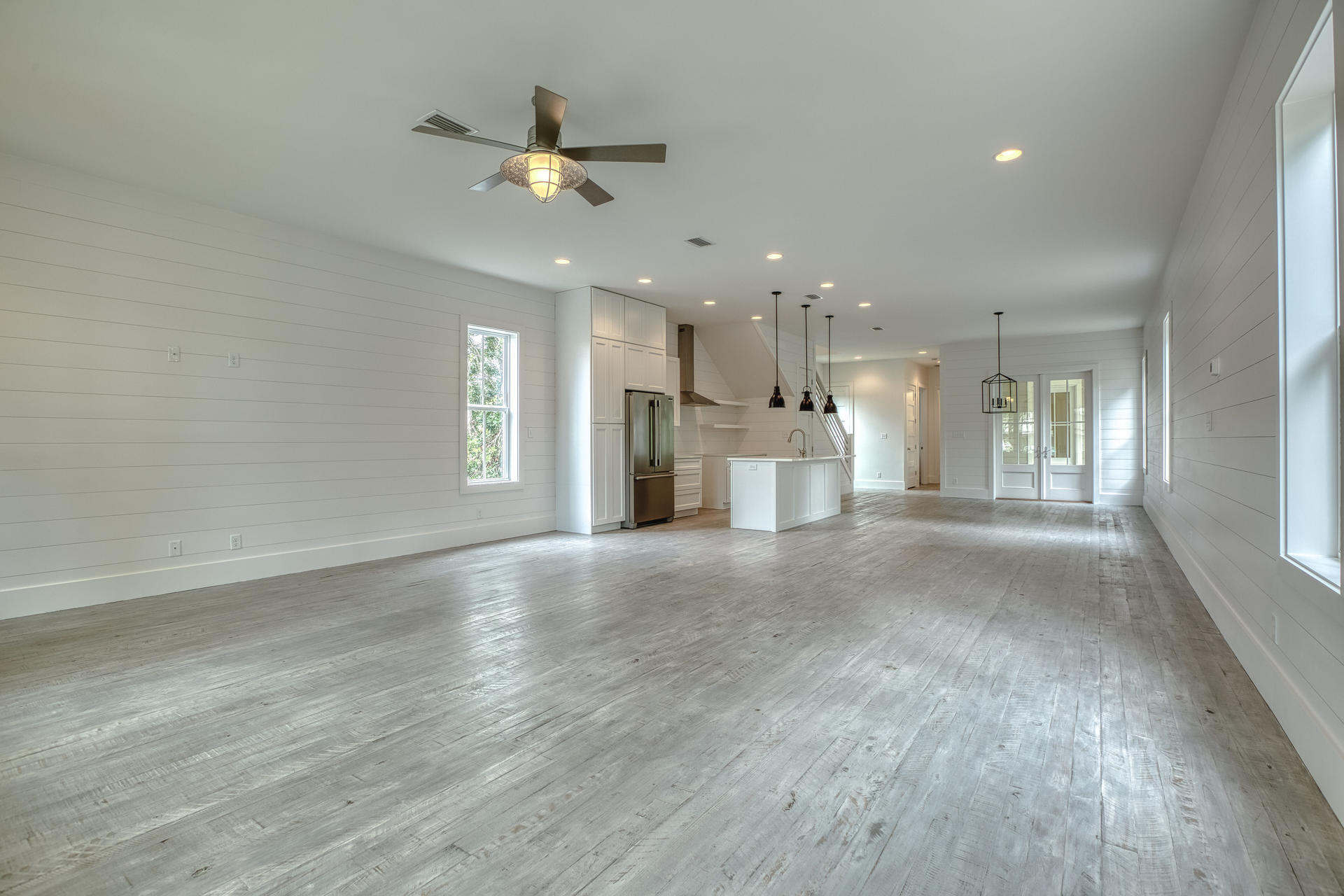 BLUE MOUNTAIN BEACH - Residential