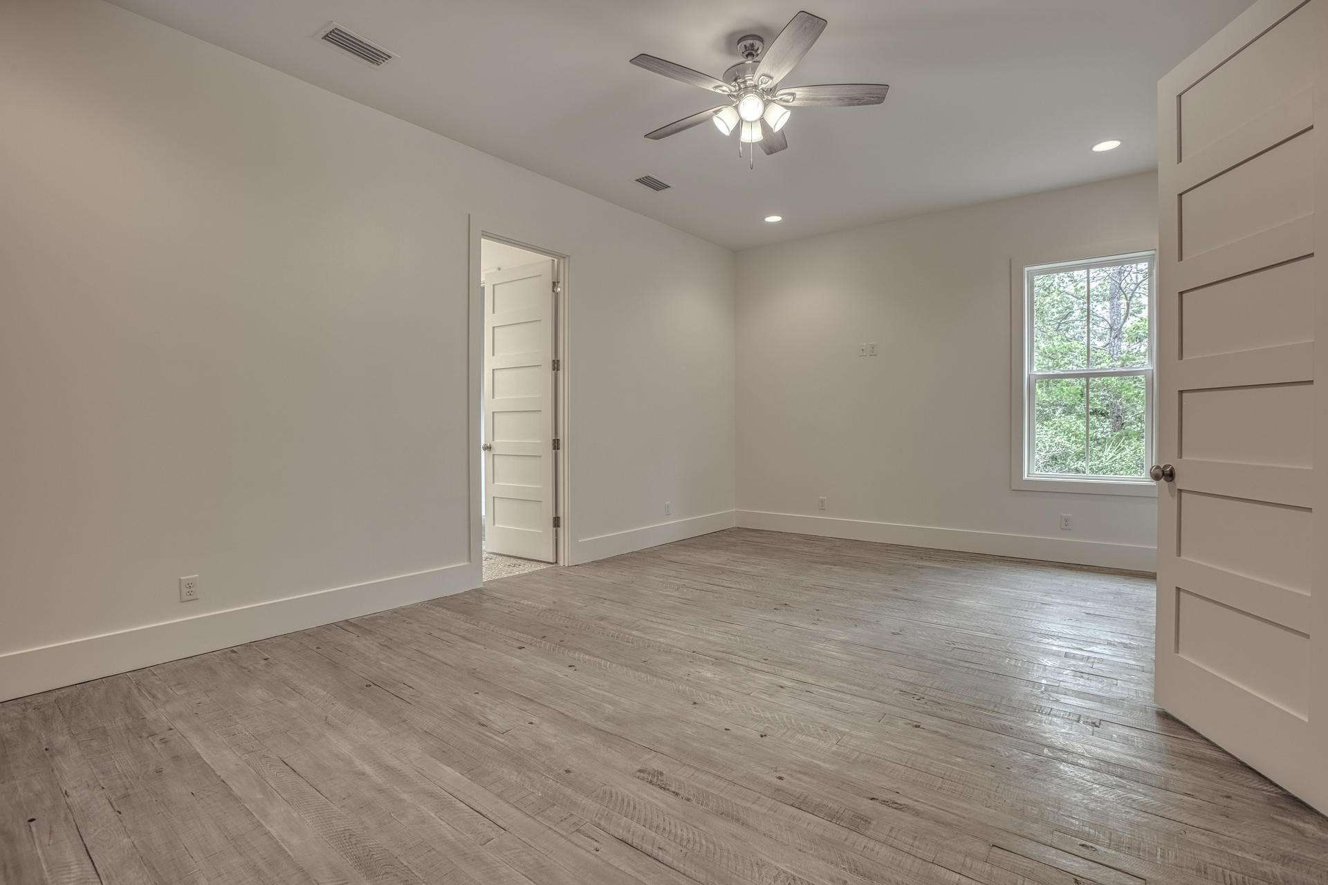 BLUE MOUNTAIN BEACH - Residential