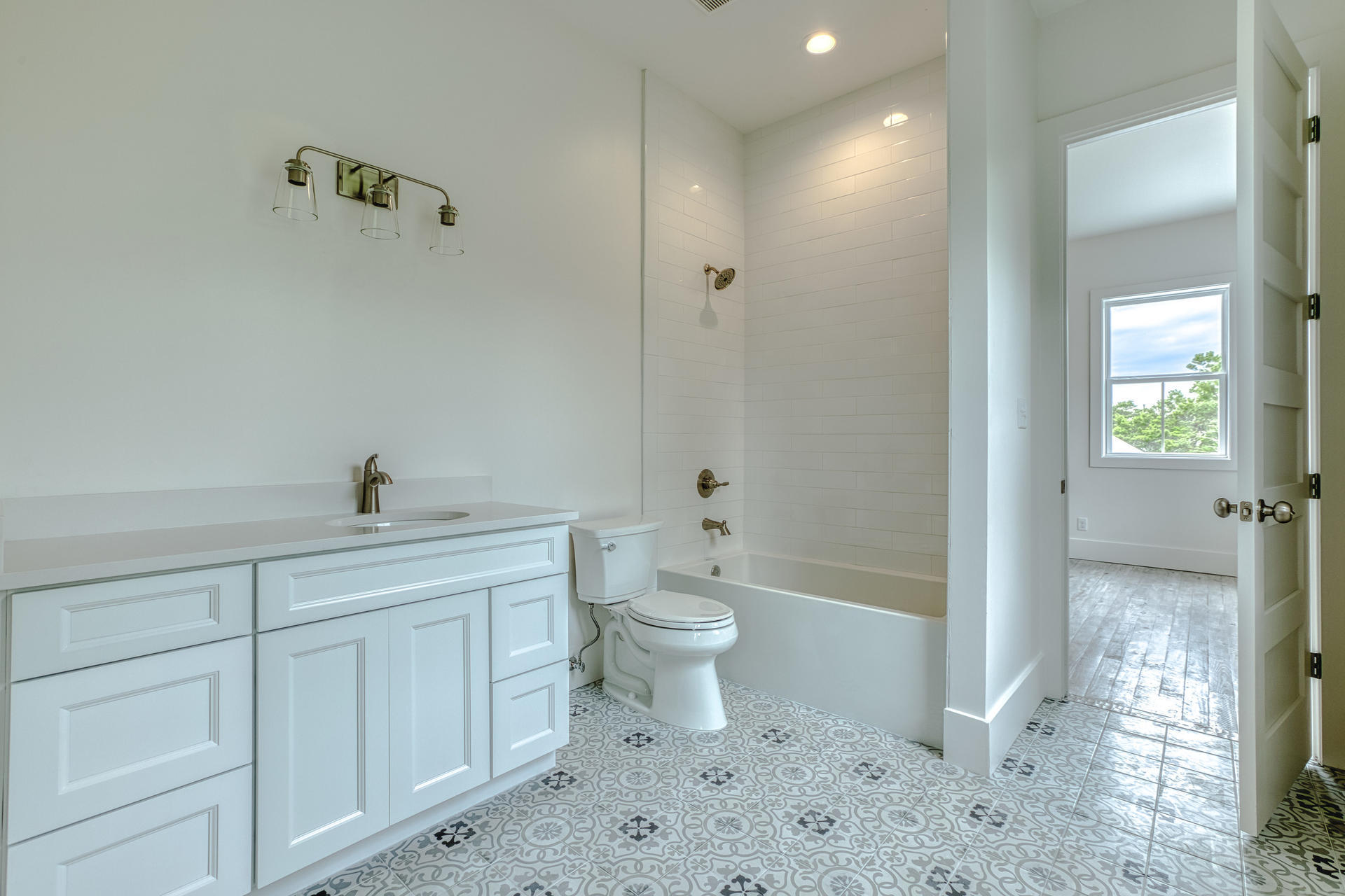 BLUE MOUNTAIN BEACH - Residential