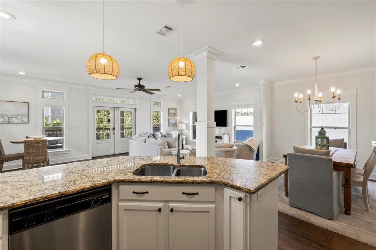 COTTAGES AT EASTERN LAKE - Residential