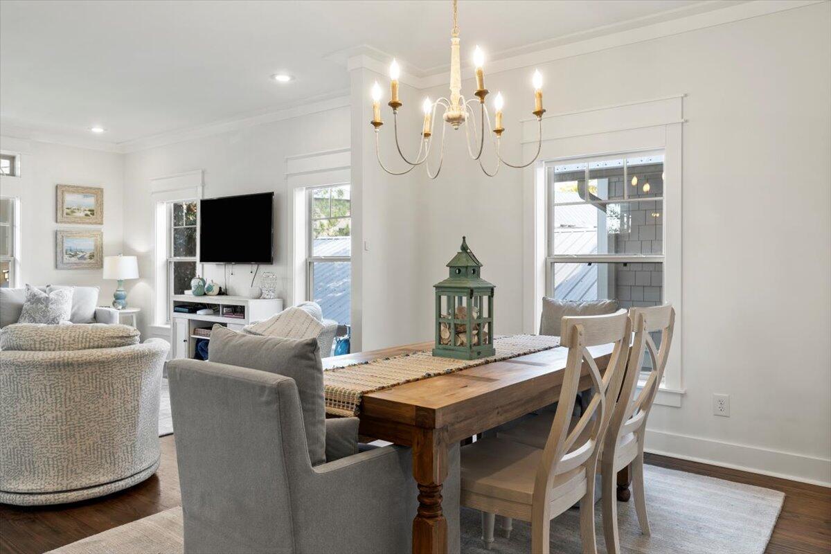 COTTAGES AT EASTERN LAKE - Residential