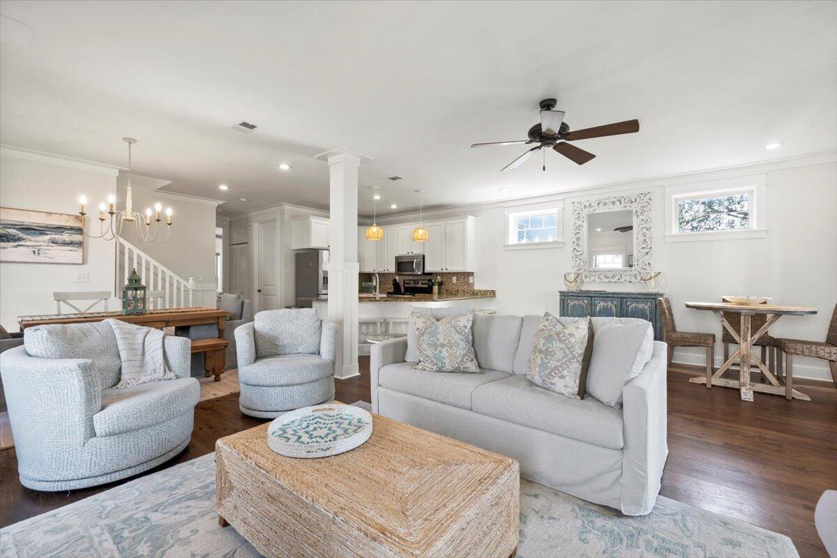 COTTAGES AT EASTERN LAKE - Residential