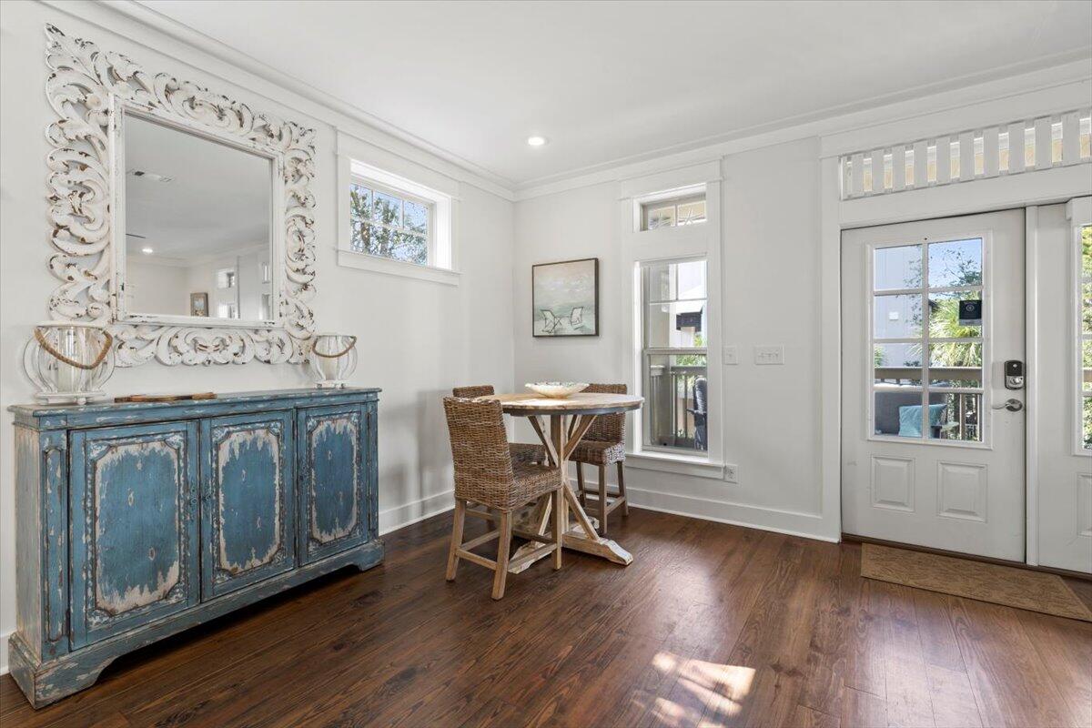 COTTAGES AT EASTERN LAKE - Residential