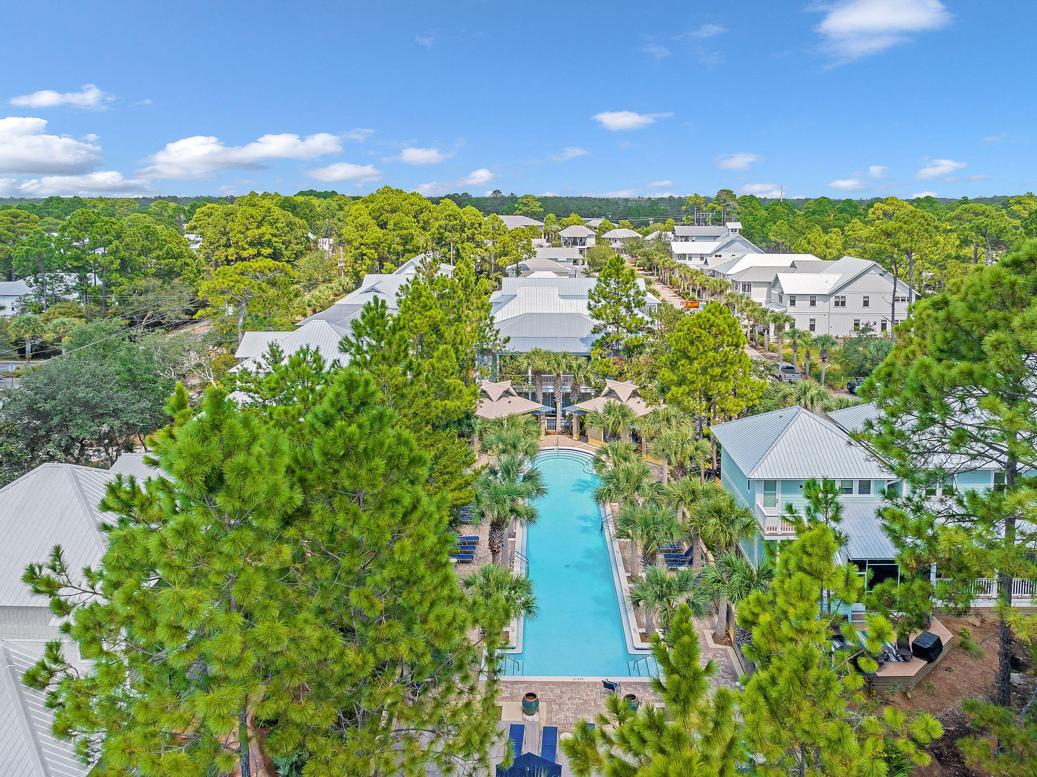 COTTAGES AT EASTERN LAKE - Residential