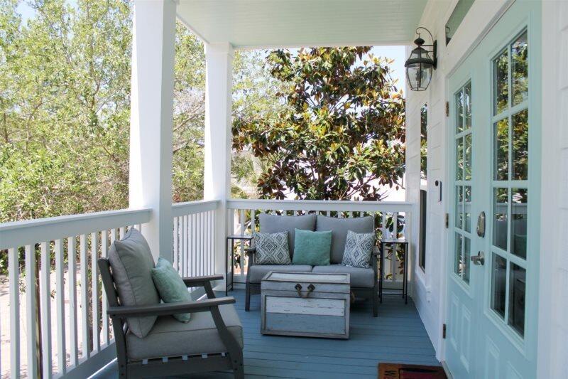 COTTAGES AT EASTERN LAKE - Residential