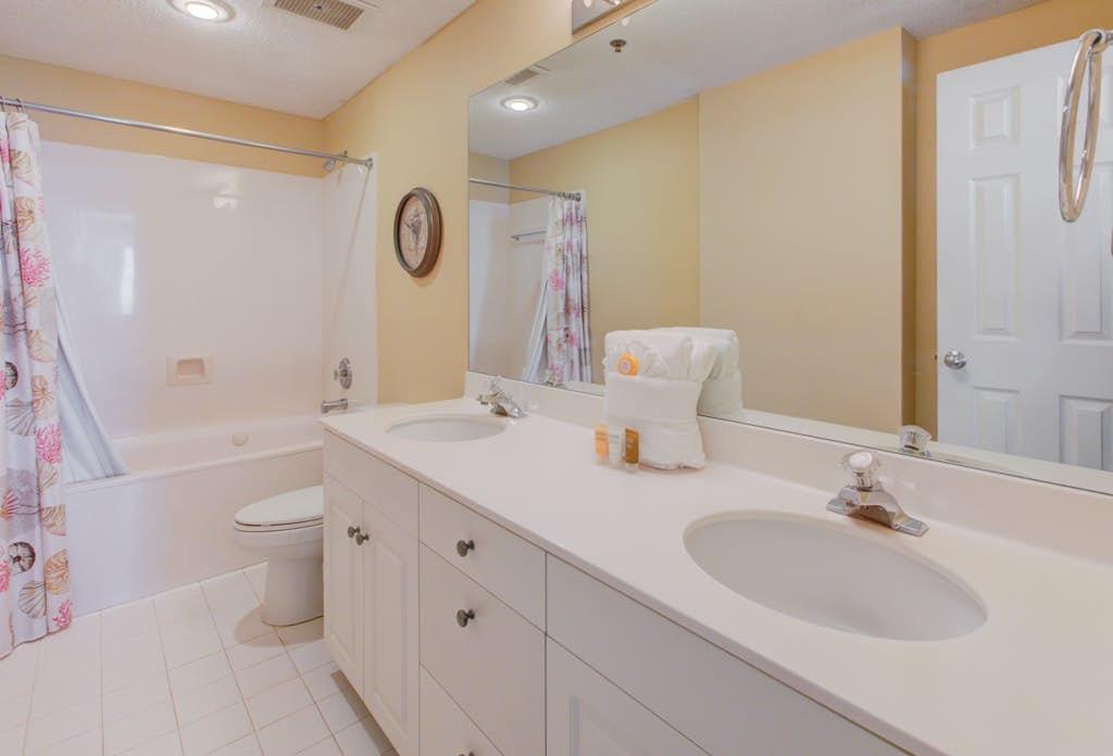 LEEWARD KEY - Residential