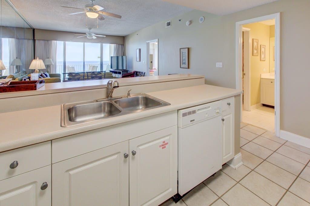 LEEWARD KEY - Residential