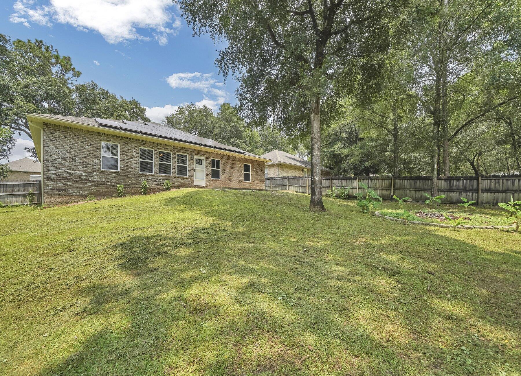 SUGAR CREEK S/D - Residential Lease