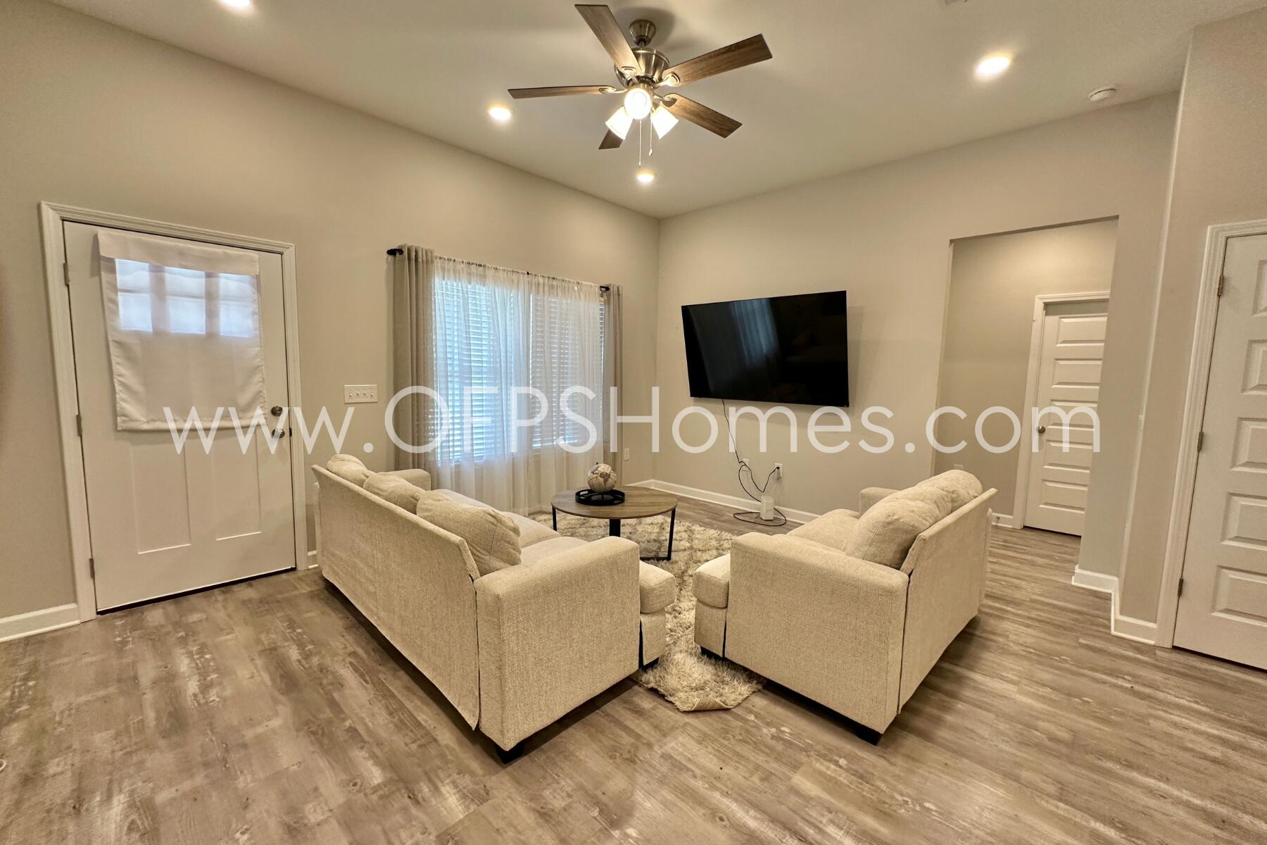OAKDALE MINI FARMS - Residential Lease