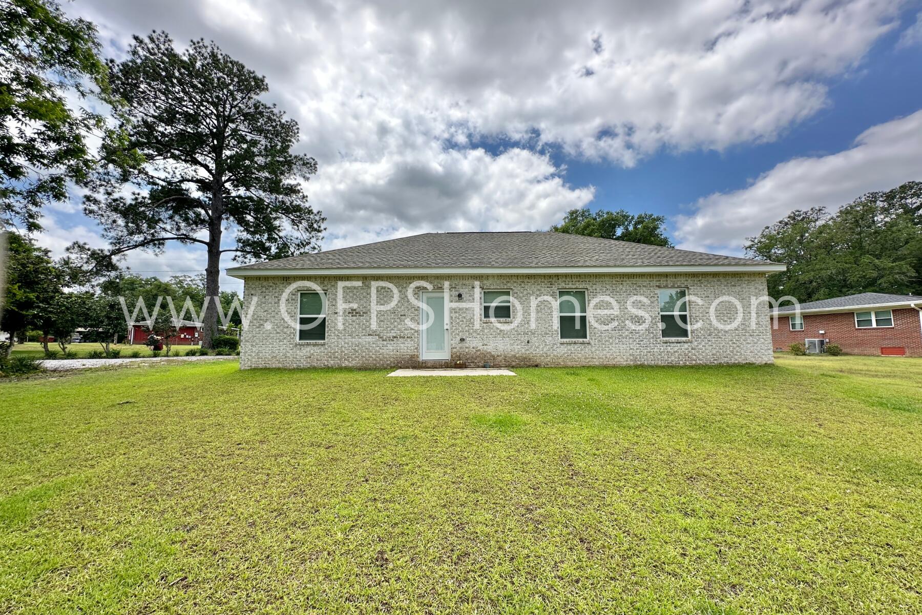 OAKDALE MINI FARMS - Residential Lease