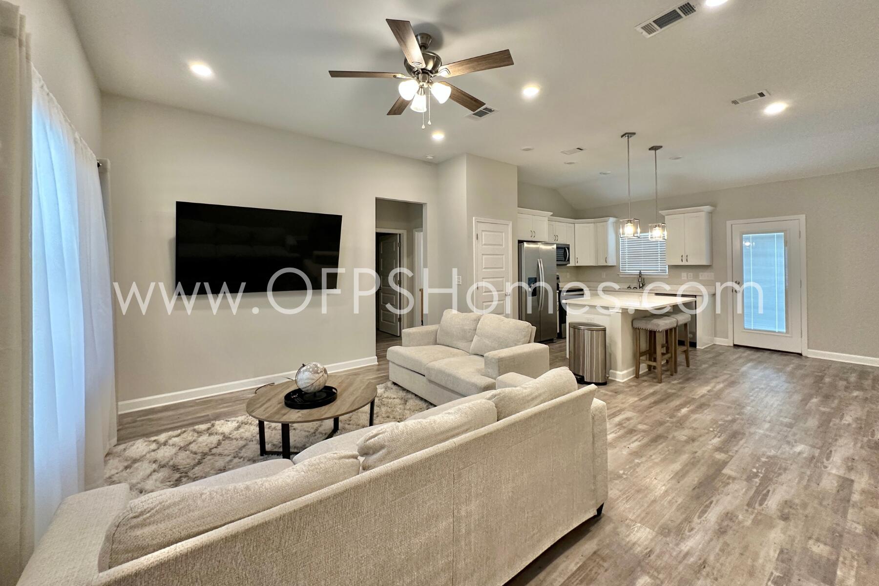 OAKDALE MINI FARMS - Residential Lease