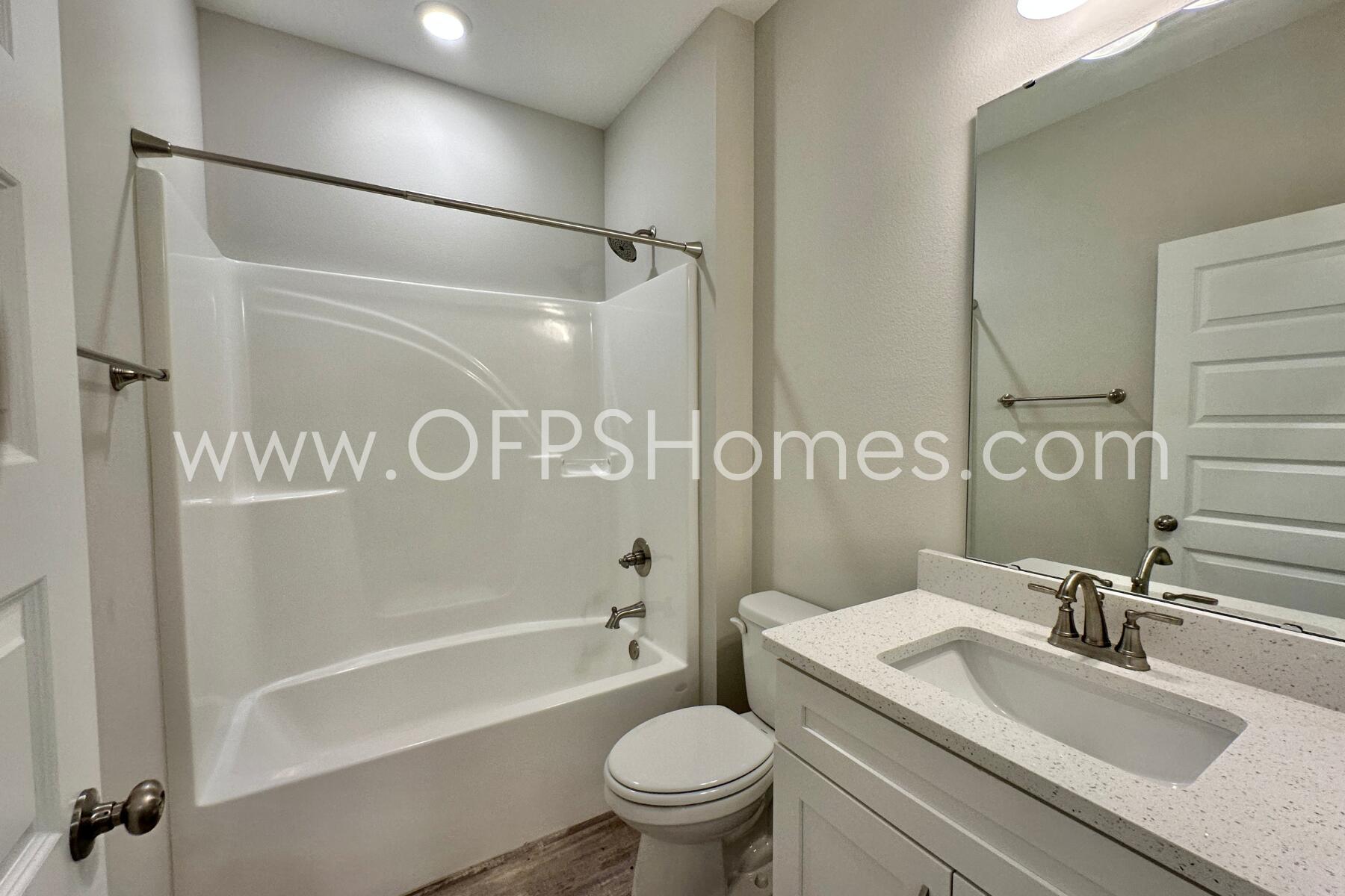 OAKDALE MINI FARMS - Residential Lease