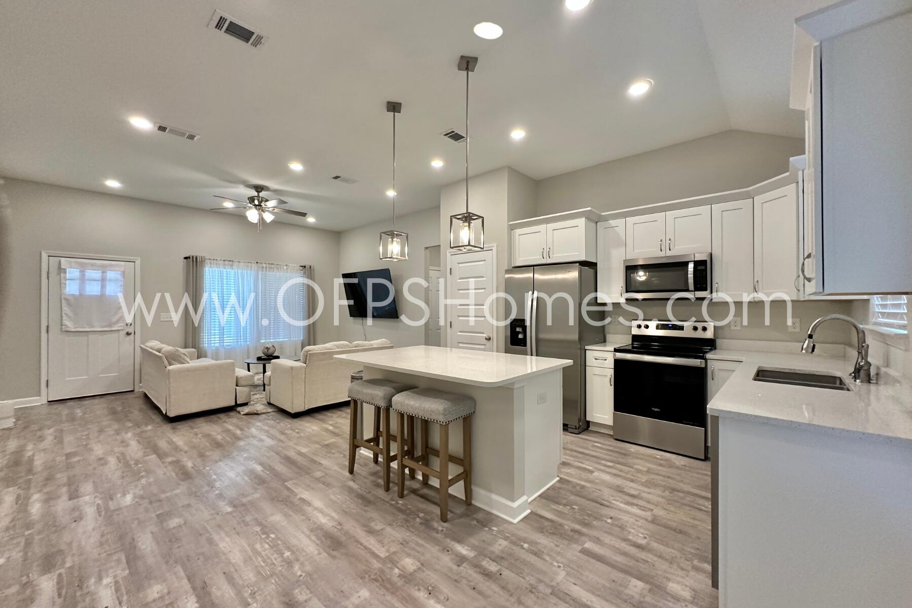 OAKDALE MINI FARMS - Residential Lease