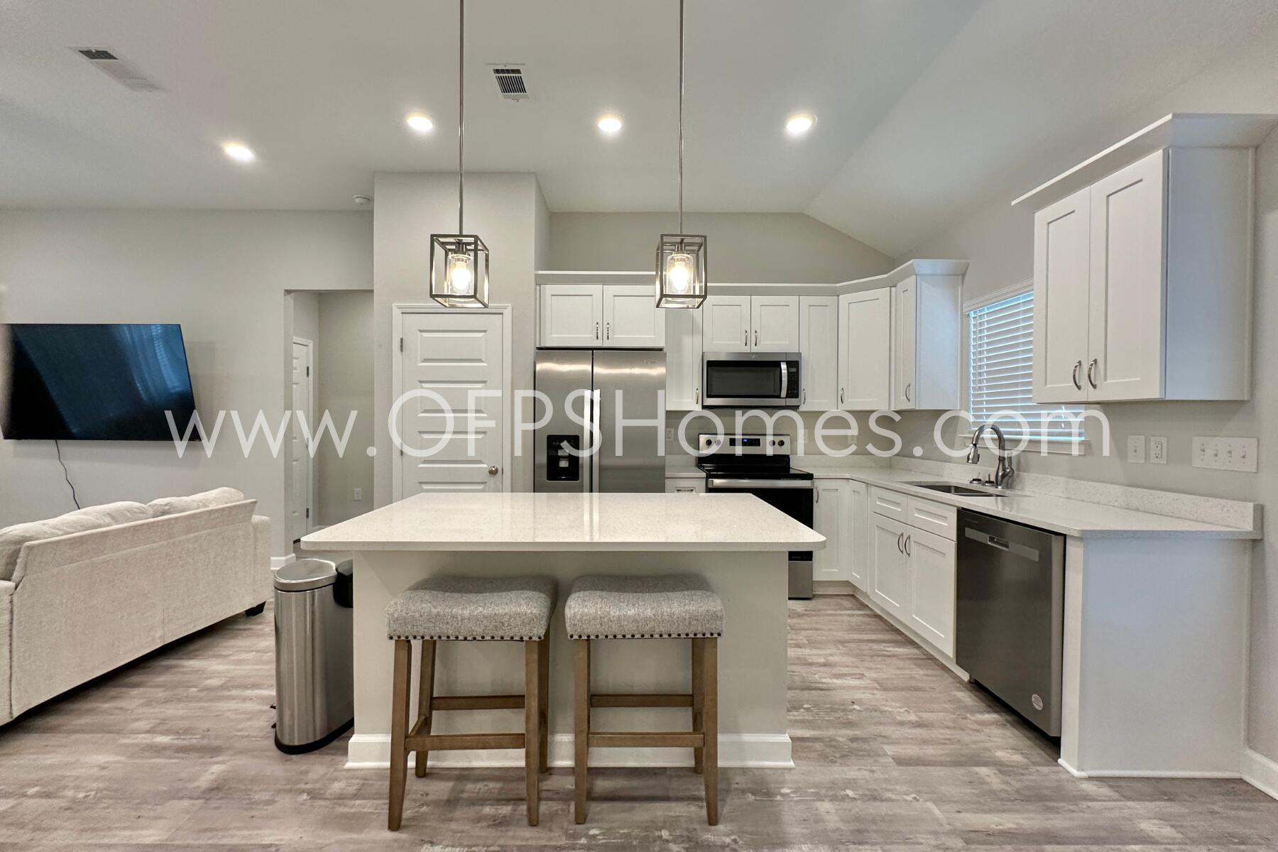 OAKDALE MINI FARMS - Residential Lease