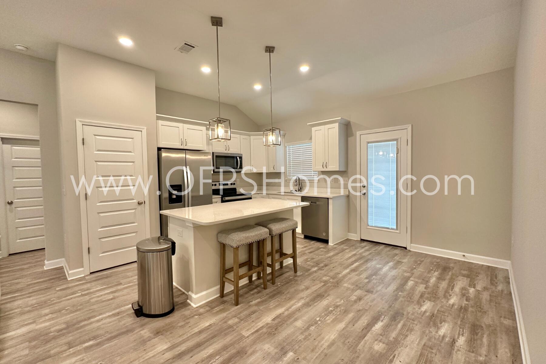 OAKDALE MINI FARMS - Residential Lease