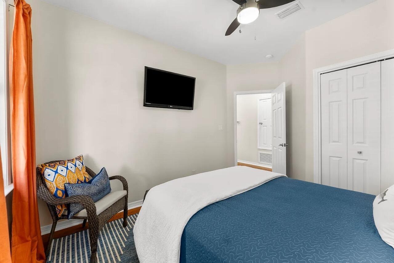 CALUSA BAY S/D - Residential Lease