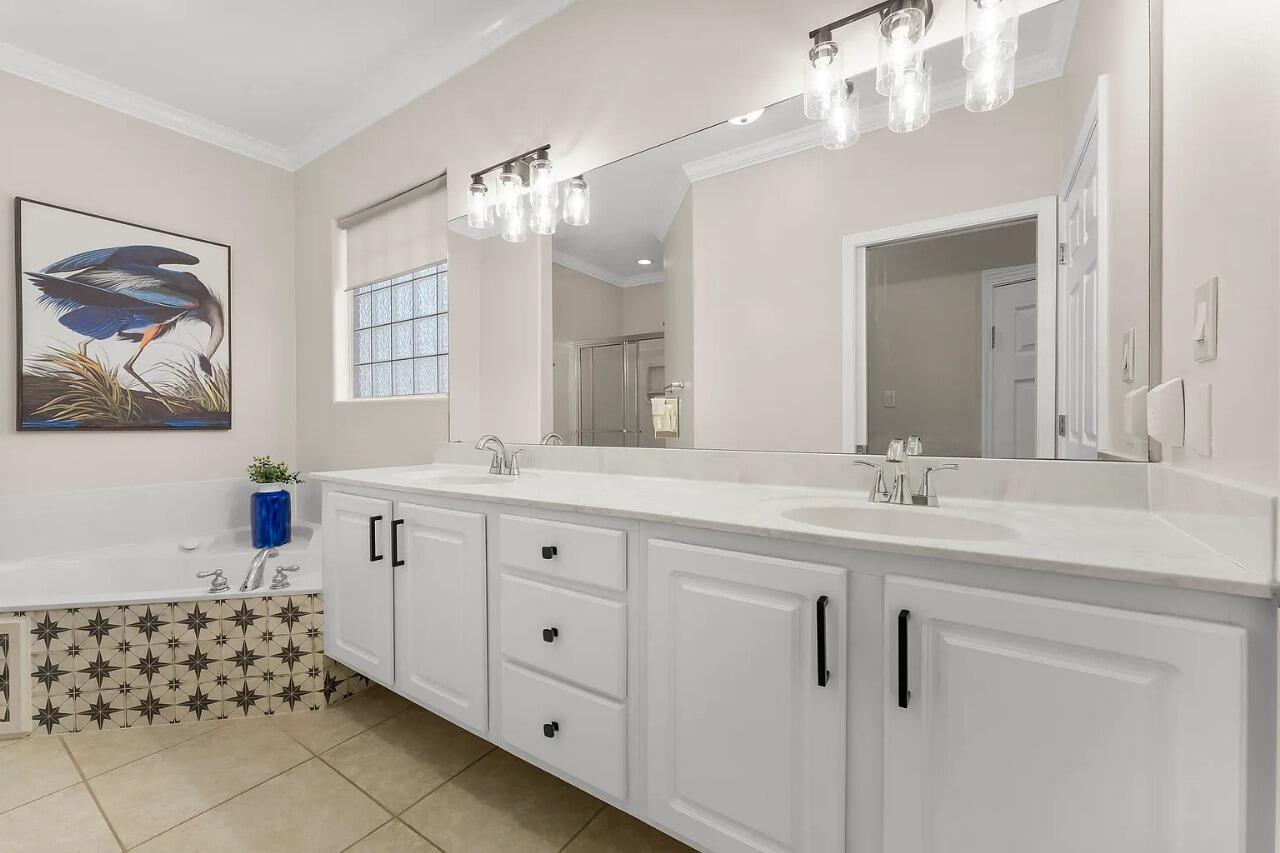 CALUSA BAY S/D - Residential Lease