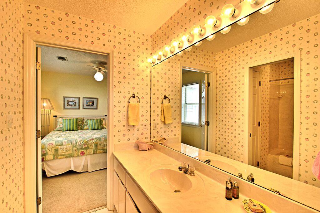 BLUE MOUNTAIN BEACH - Residential