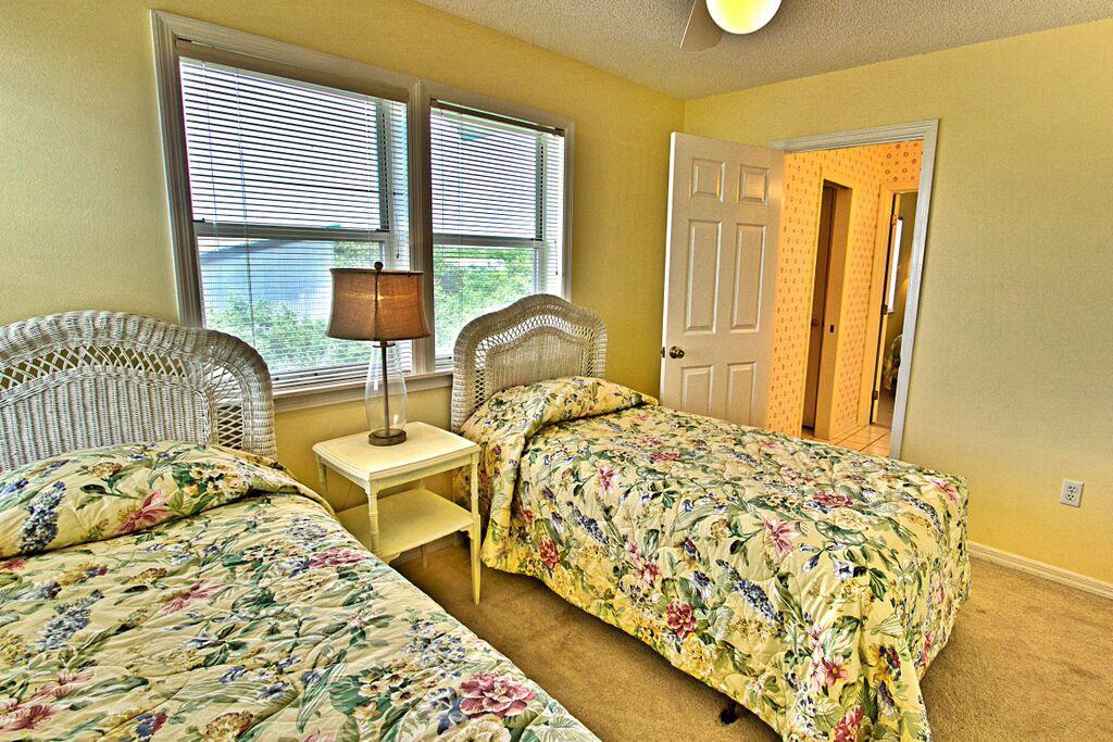 BLUE MOUNTAIN BEACH - Residential