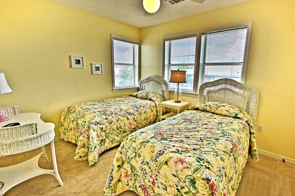 BLUE MOUNTAIN BEACH - Residential