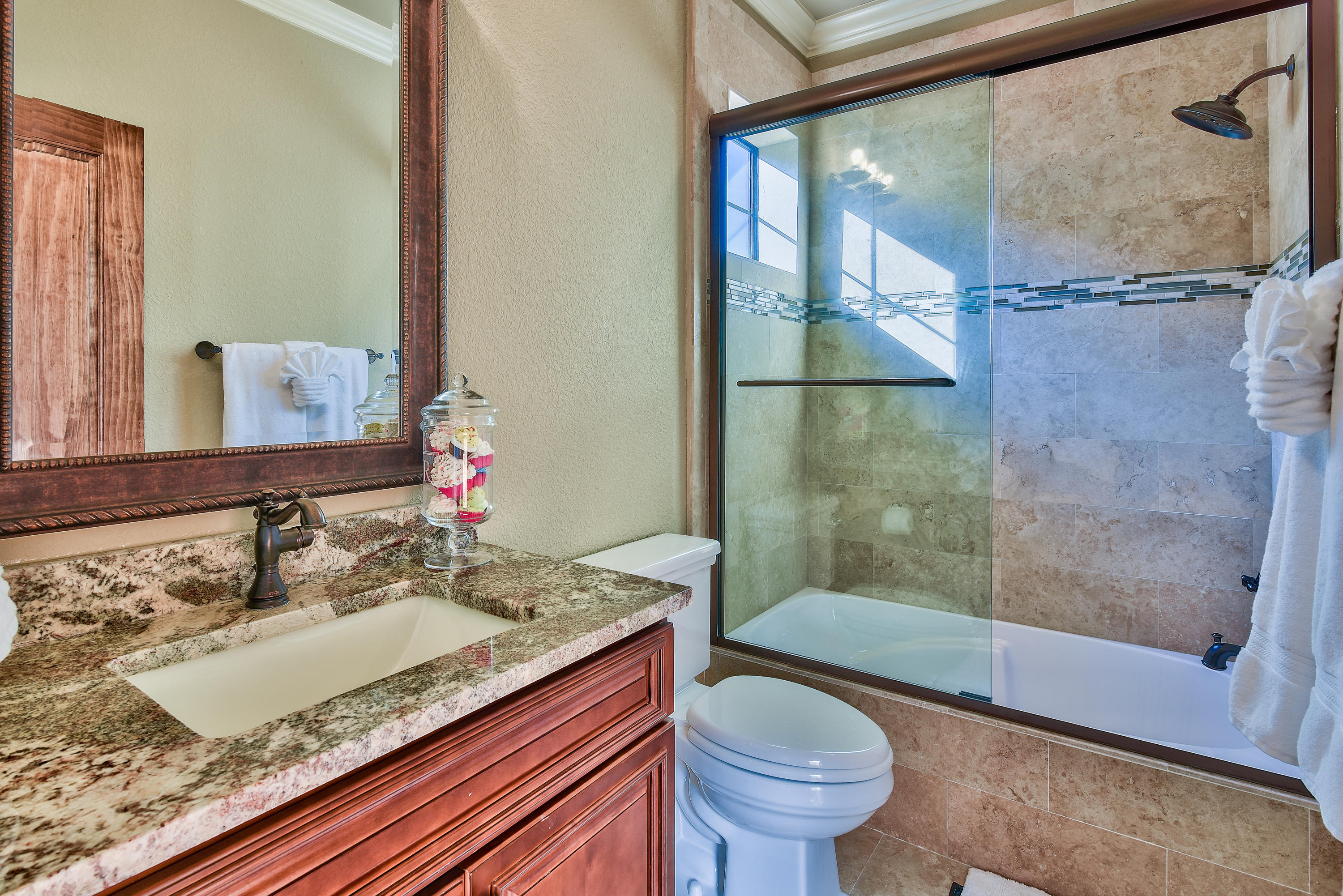 Villa Lago - Residential