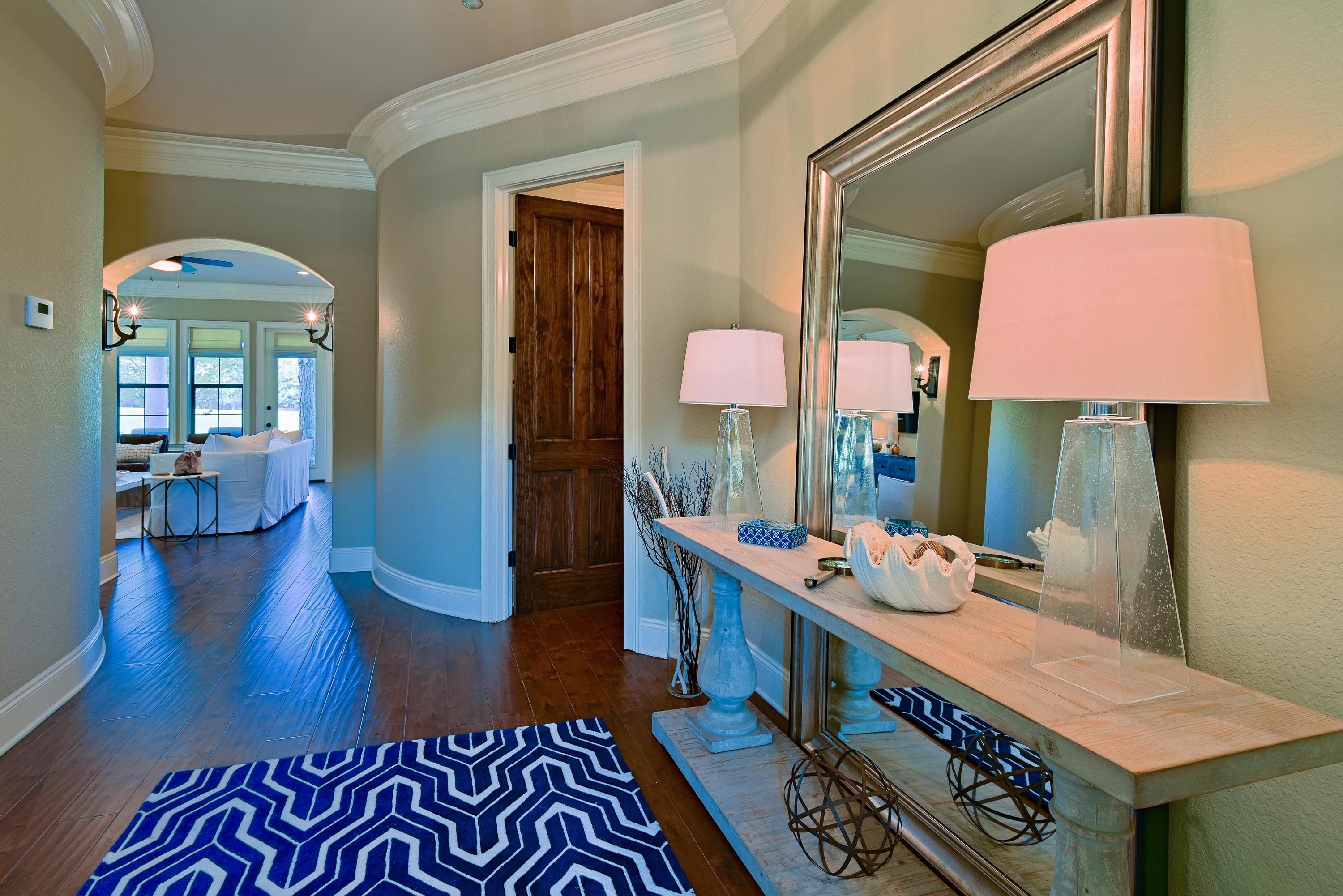 Villa Lago - Residential