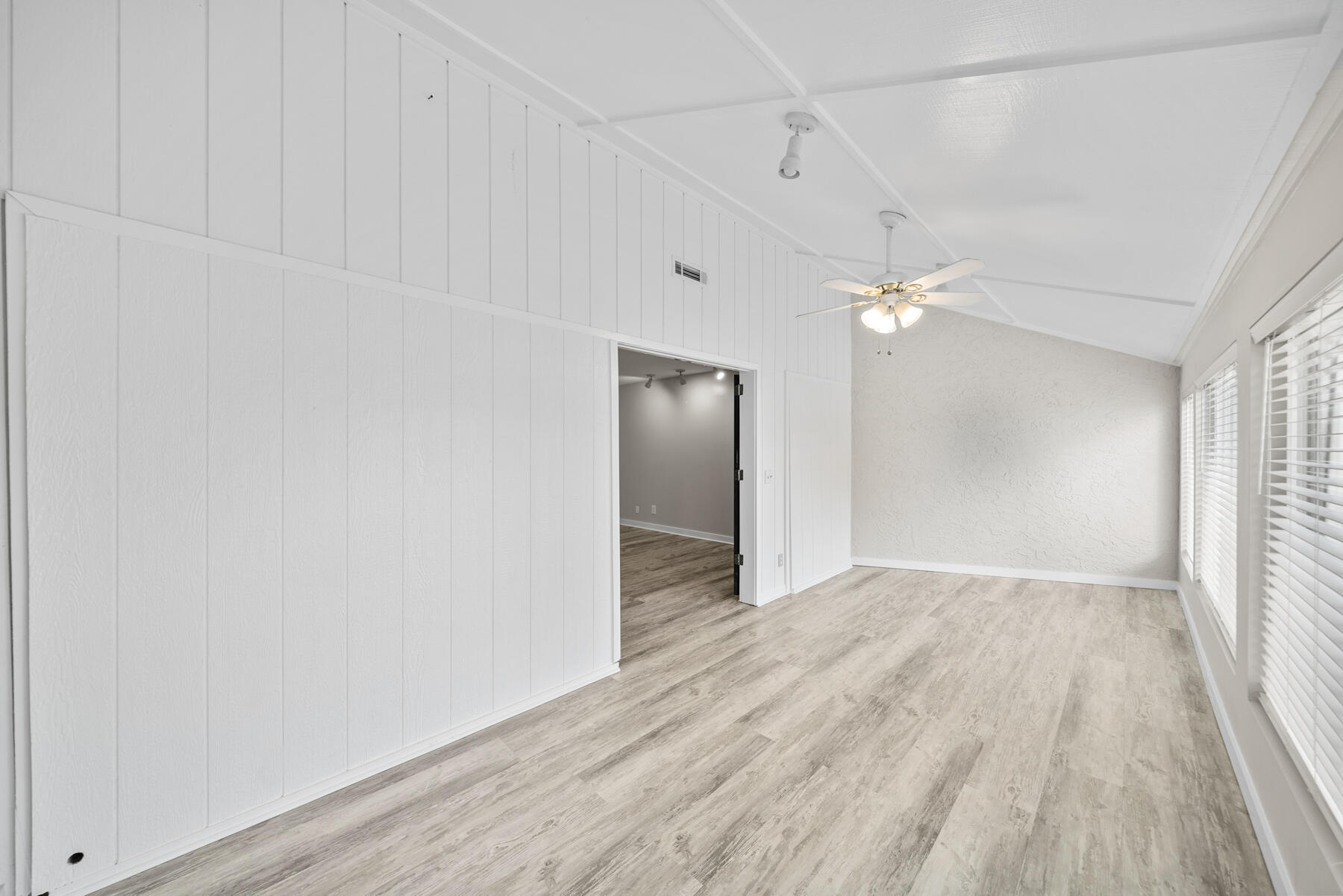 Bay Point Harbour Villas - Residential