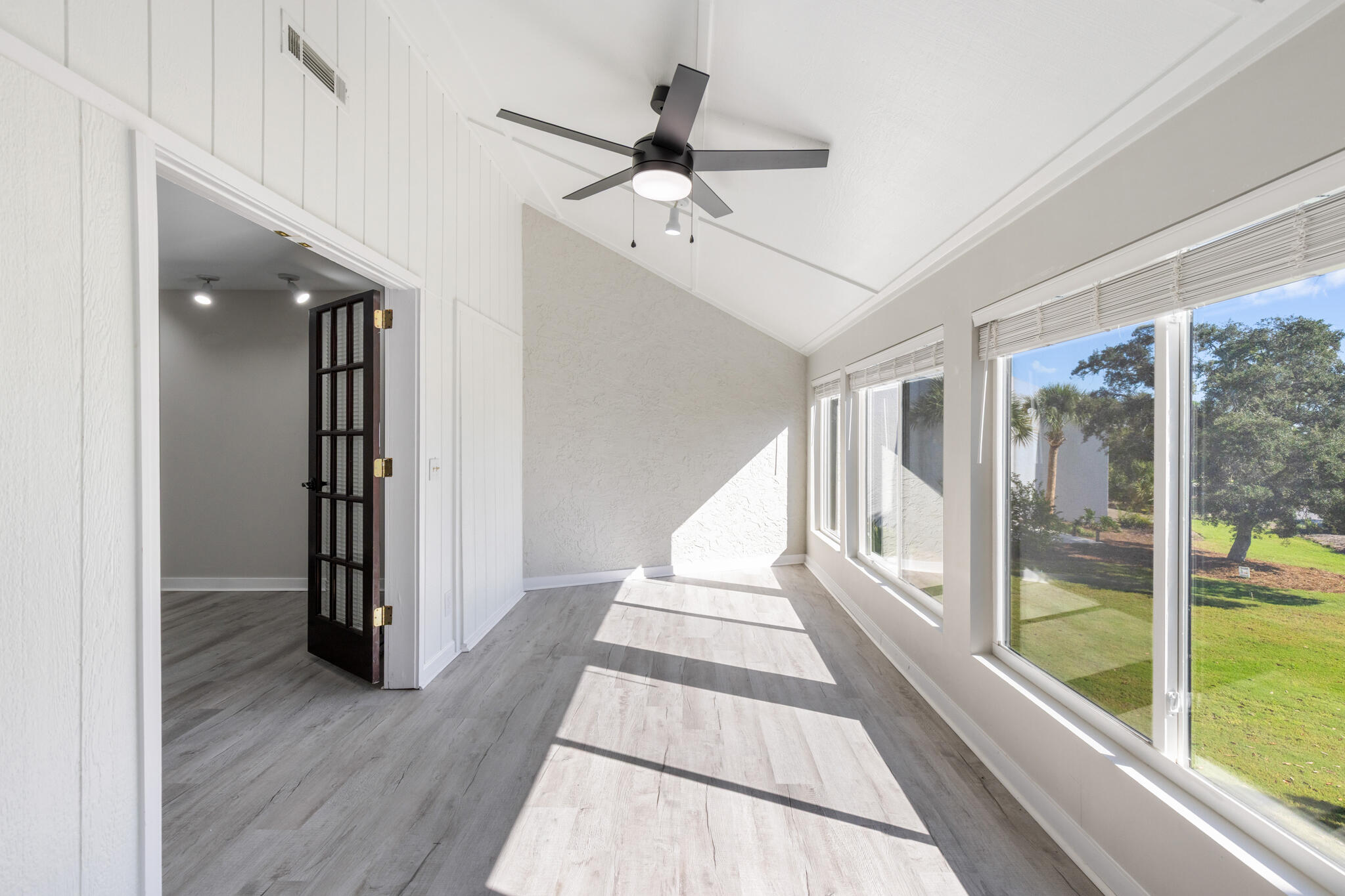 Bay Point Harbour Villas - Residential