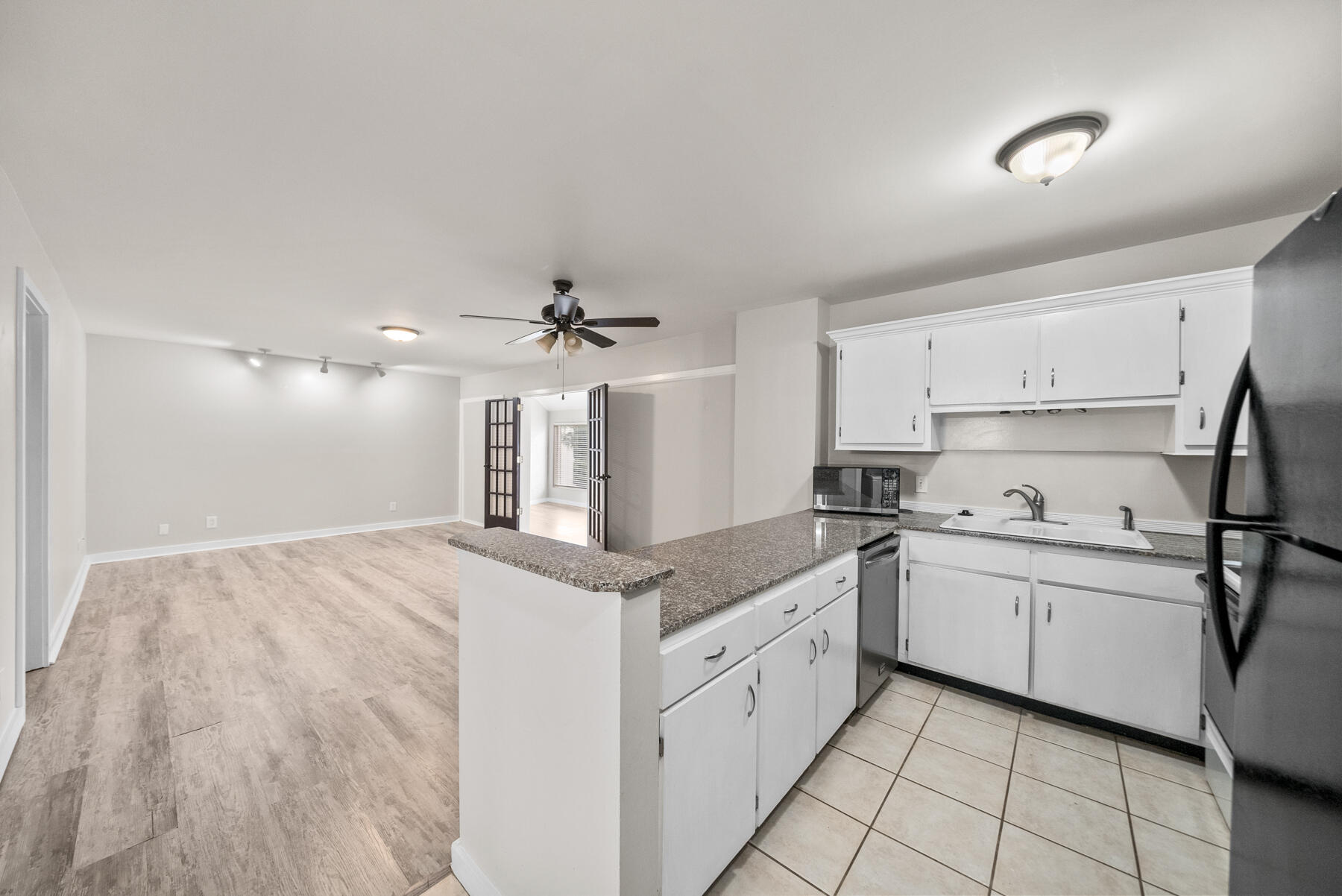 Bay Point Harbour Villas - Residential