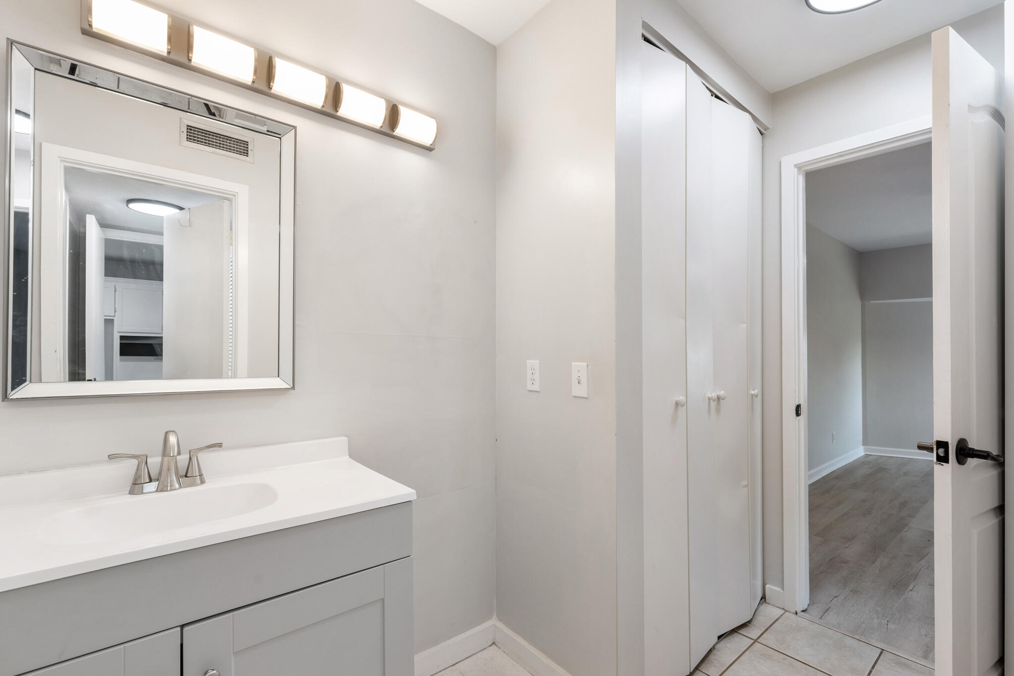 Bay Point Harbour Villas - Residential