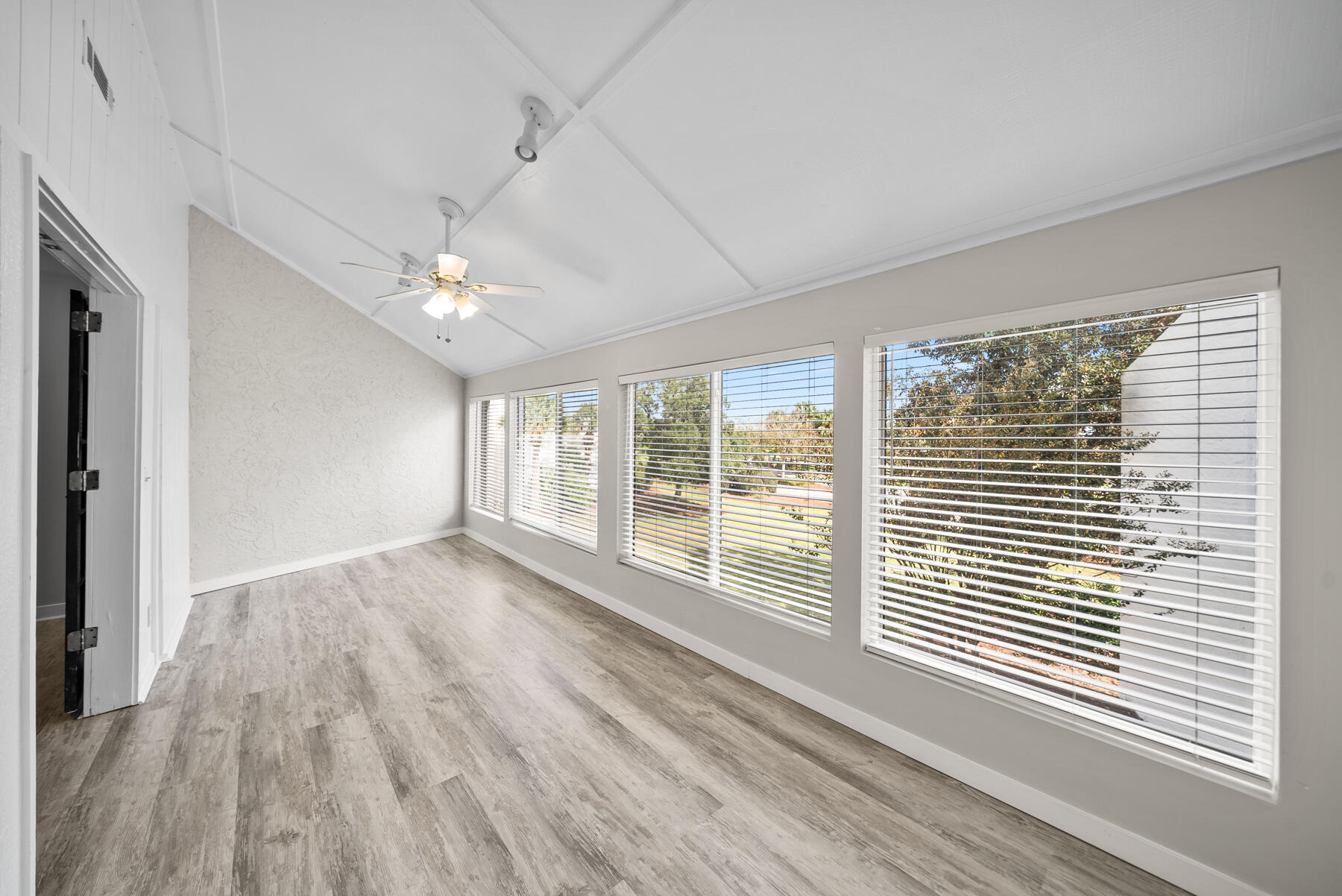 Bay Point Harbour Villas - Residential