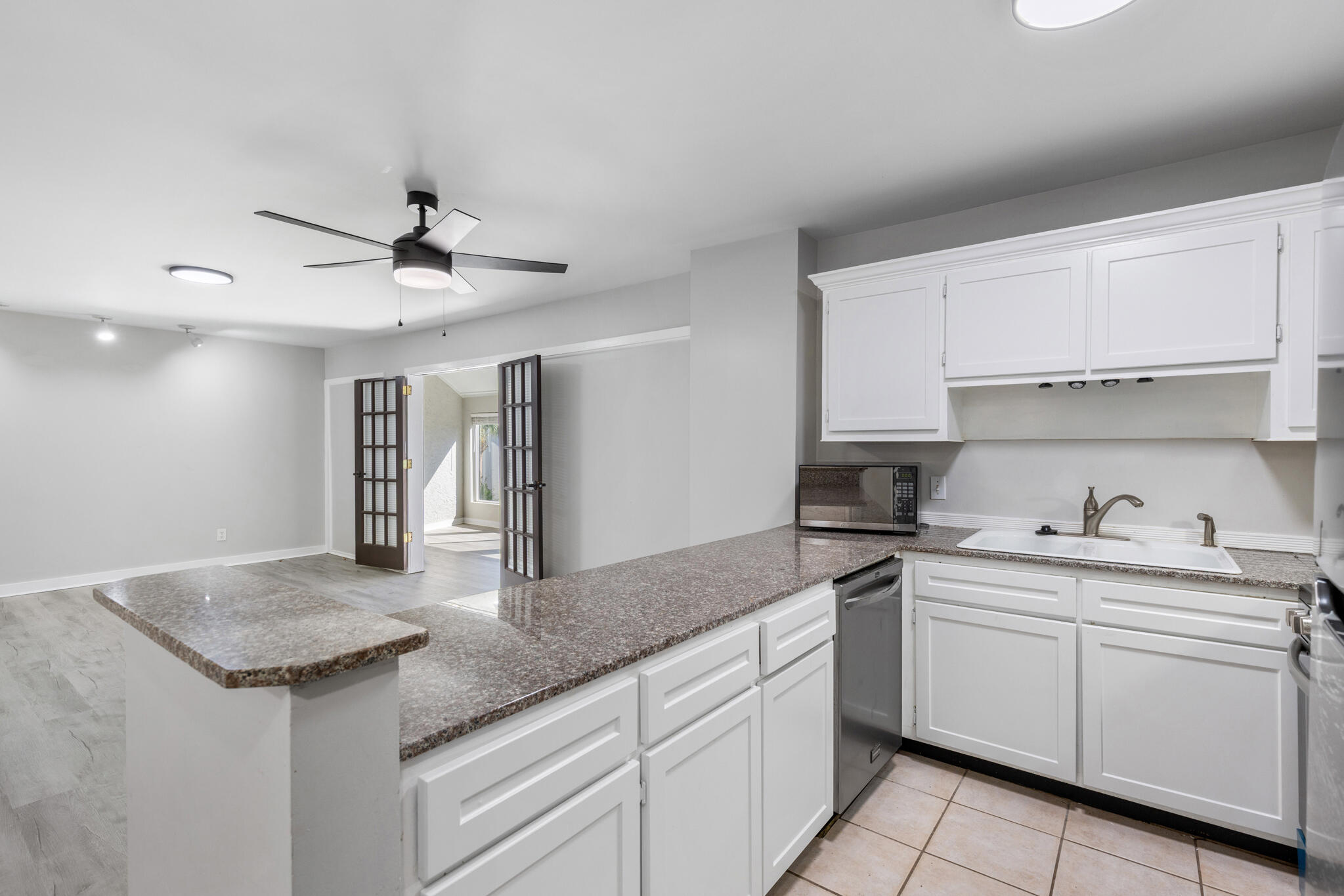 Bay Point Harbour Villas - Residential