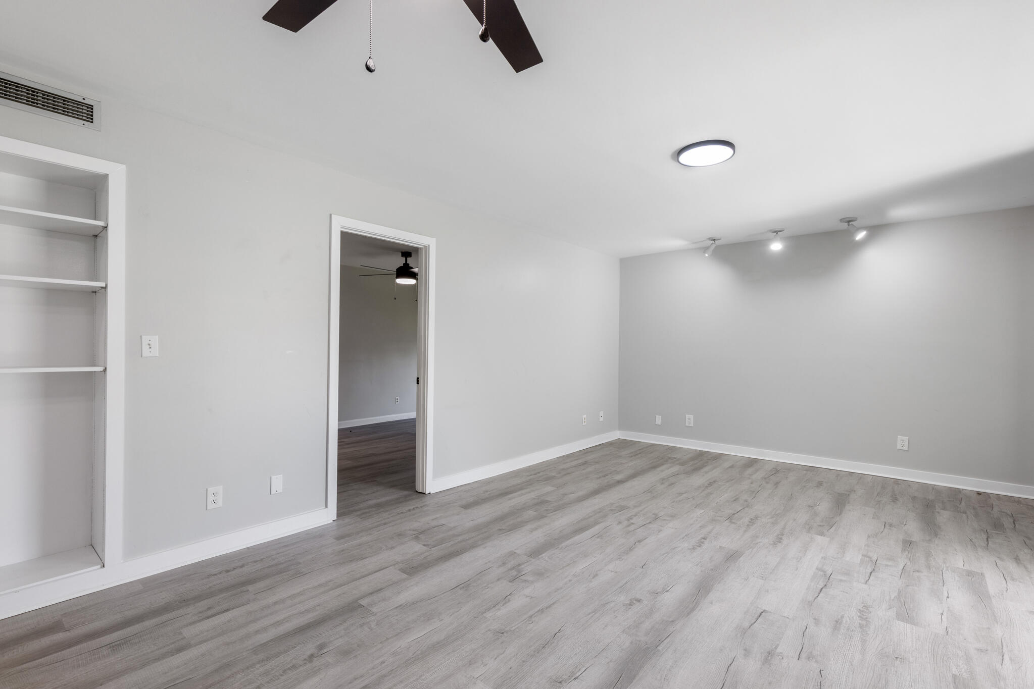 Bay Point Harbour Villas - Residential