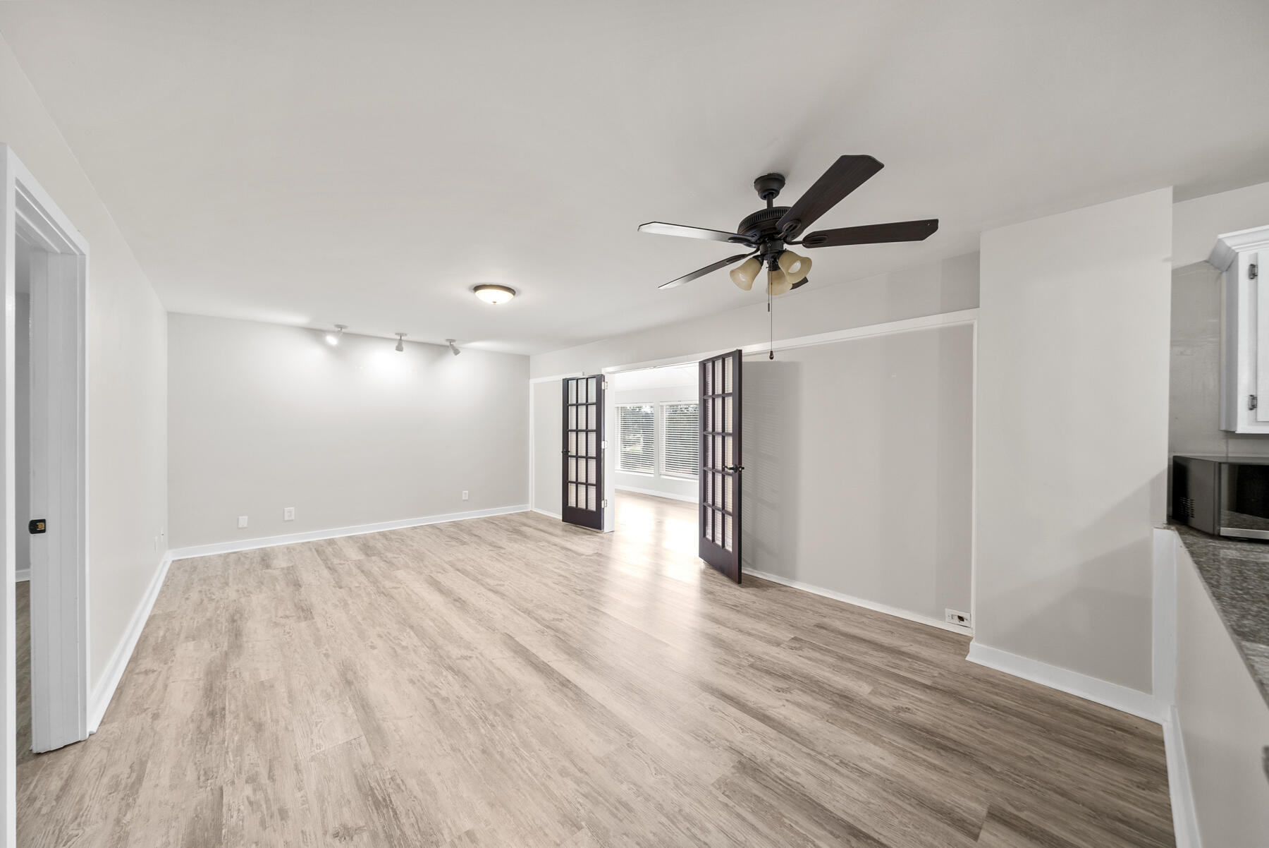 Bay Point Harbour Villas - Residential