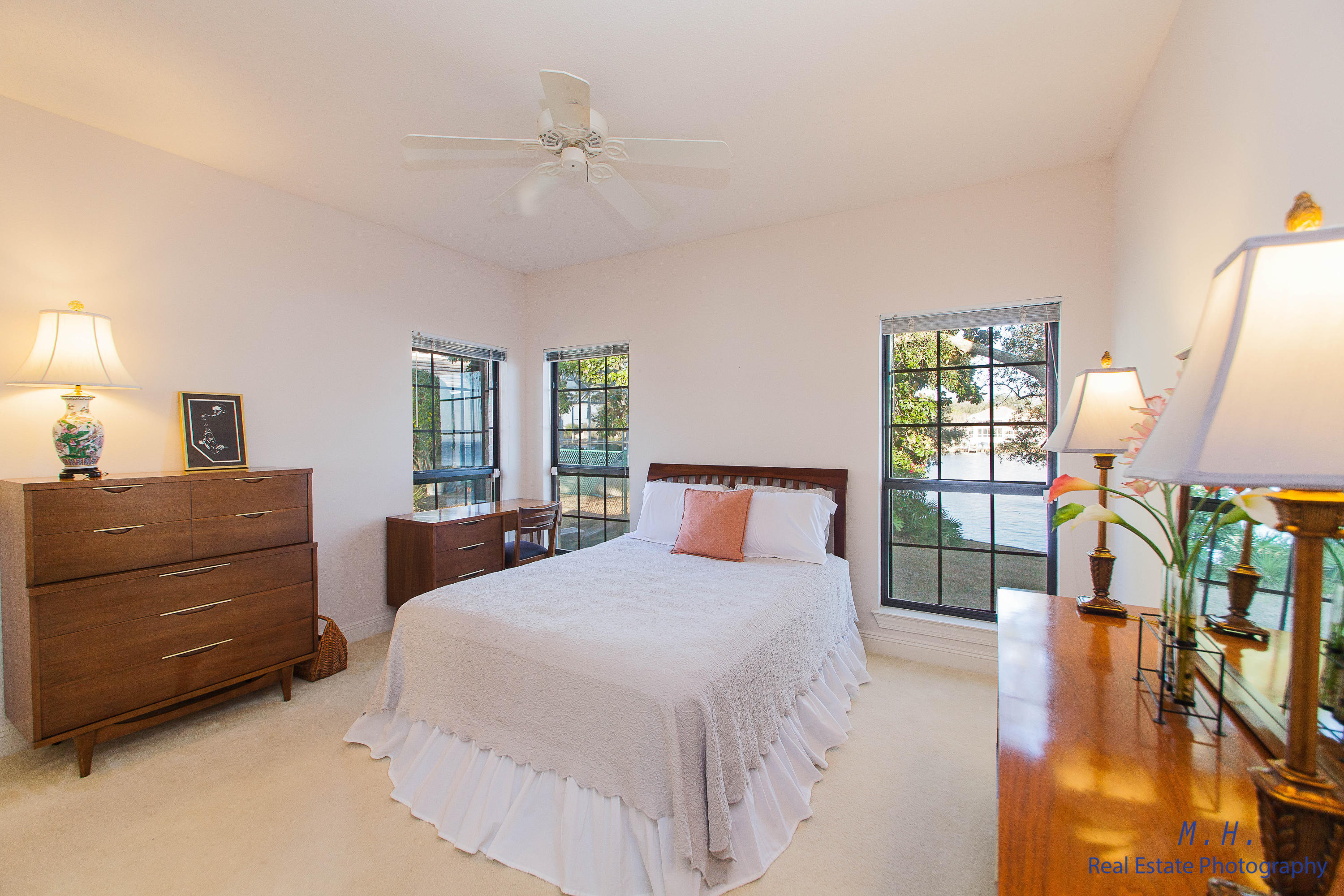 LAKE POINTE - Residential