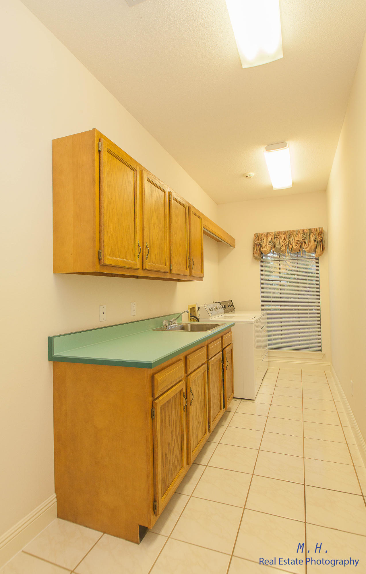 LAKE POINTE - Residential