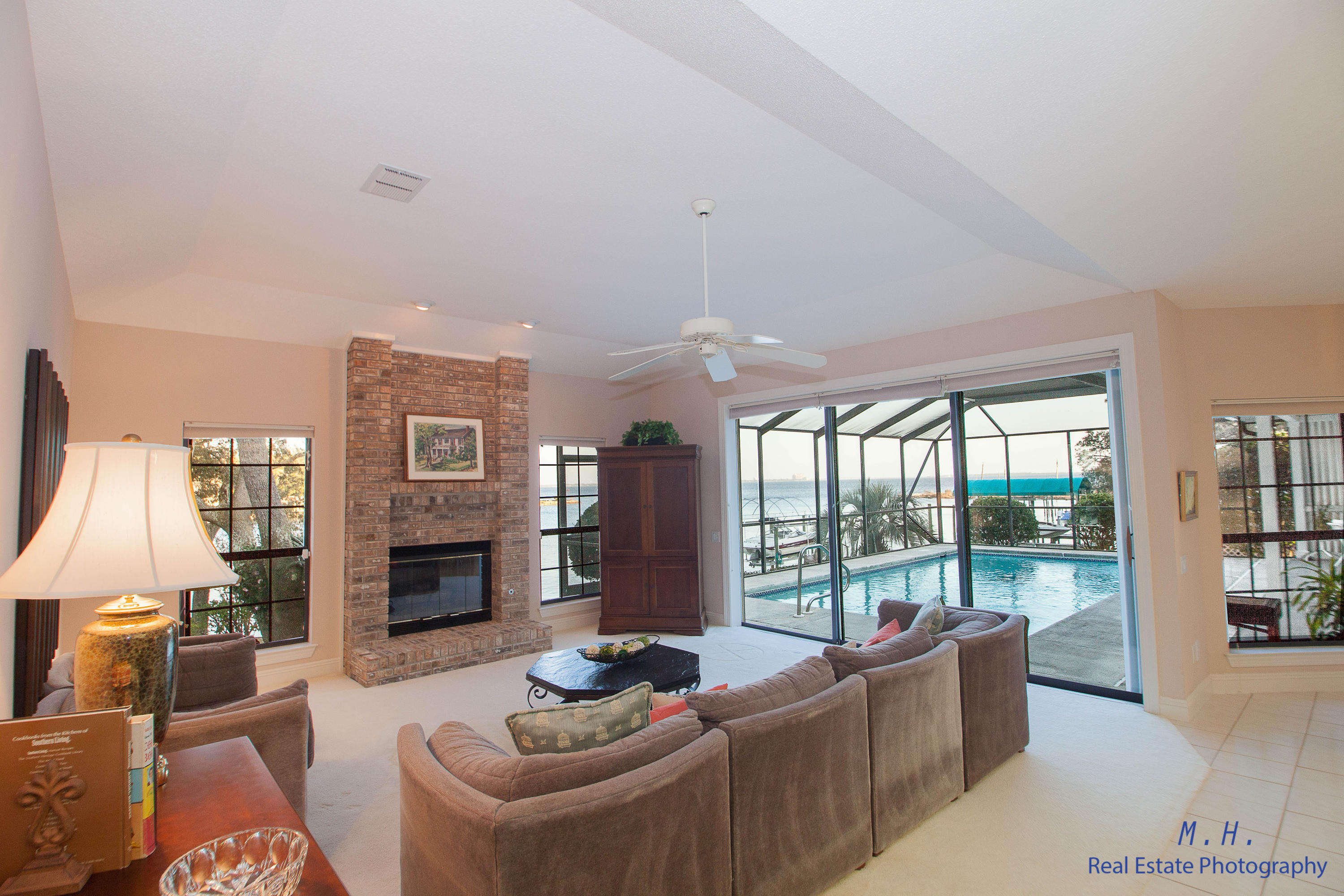 LAKE POINTE - Residential