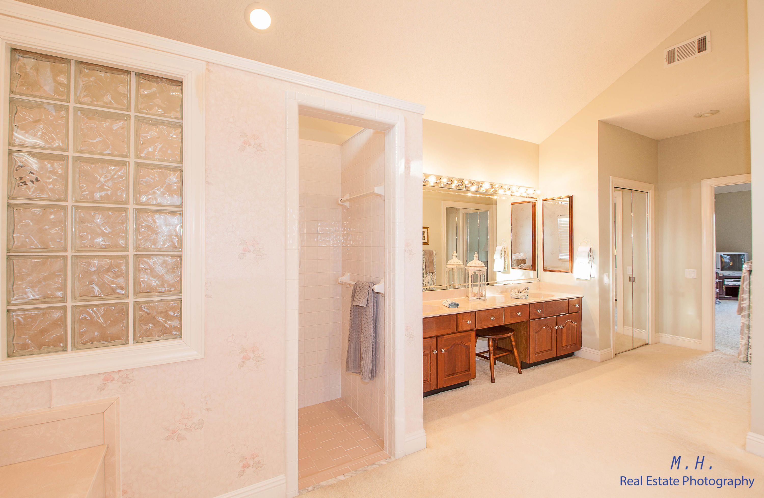 LAKE POINTE - Residential