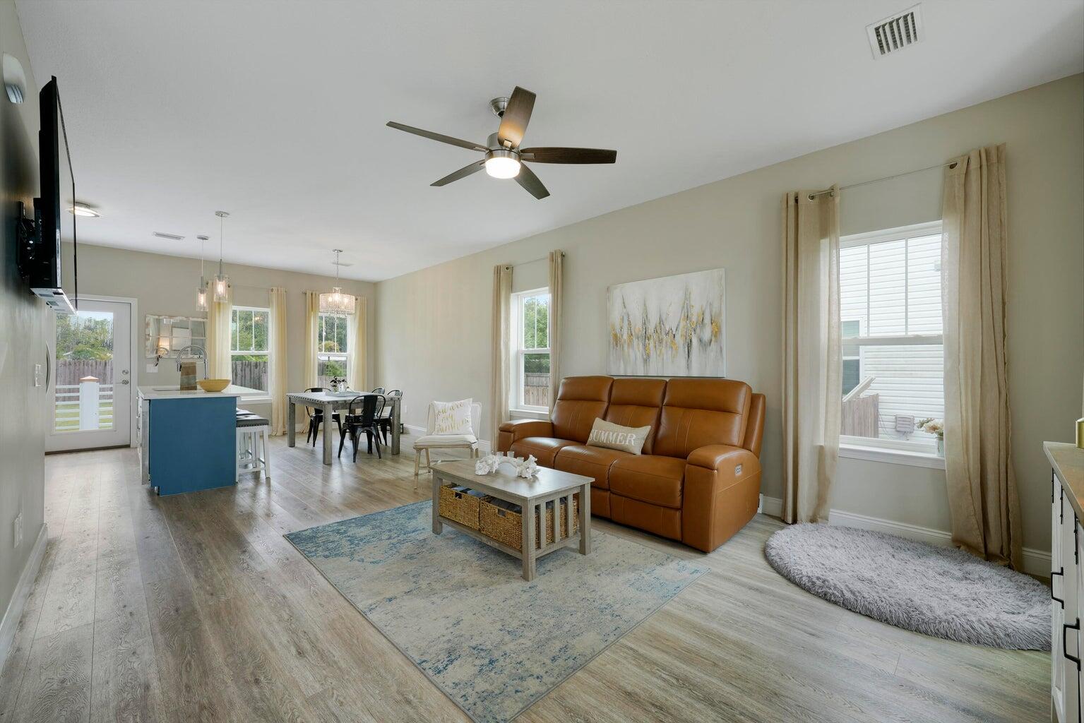TOWN OF SANTA ROSA - Residential