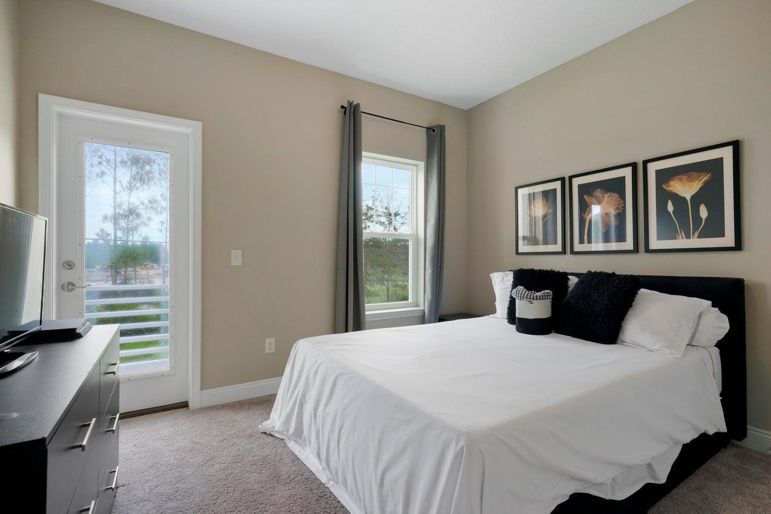TOWN OF SANTA ROSA - Residential